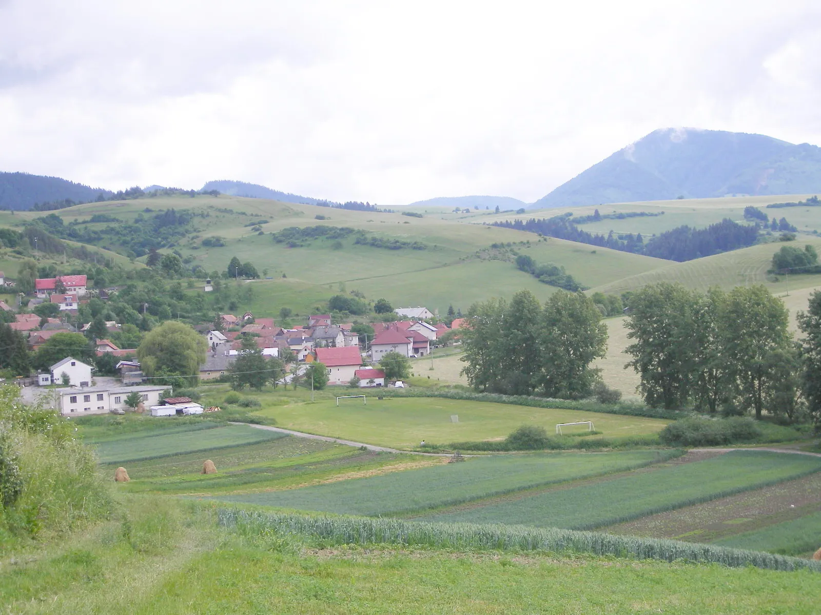Photo showing: Turčianske Jaseno - view from northwest