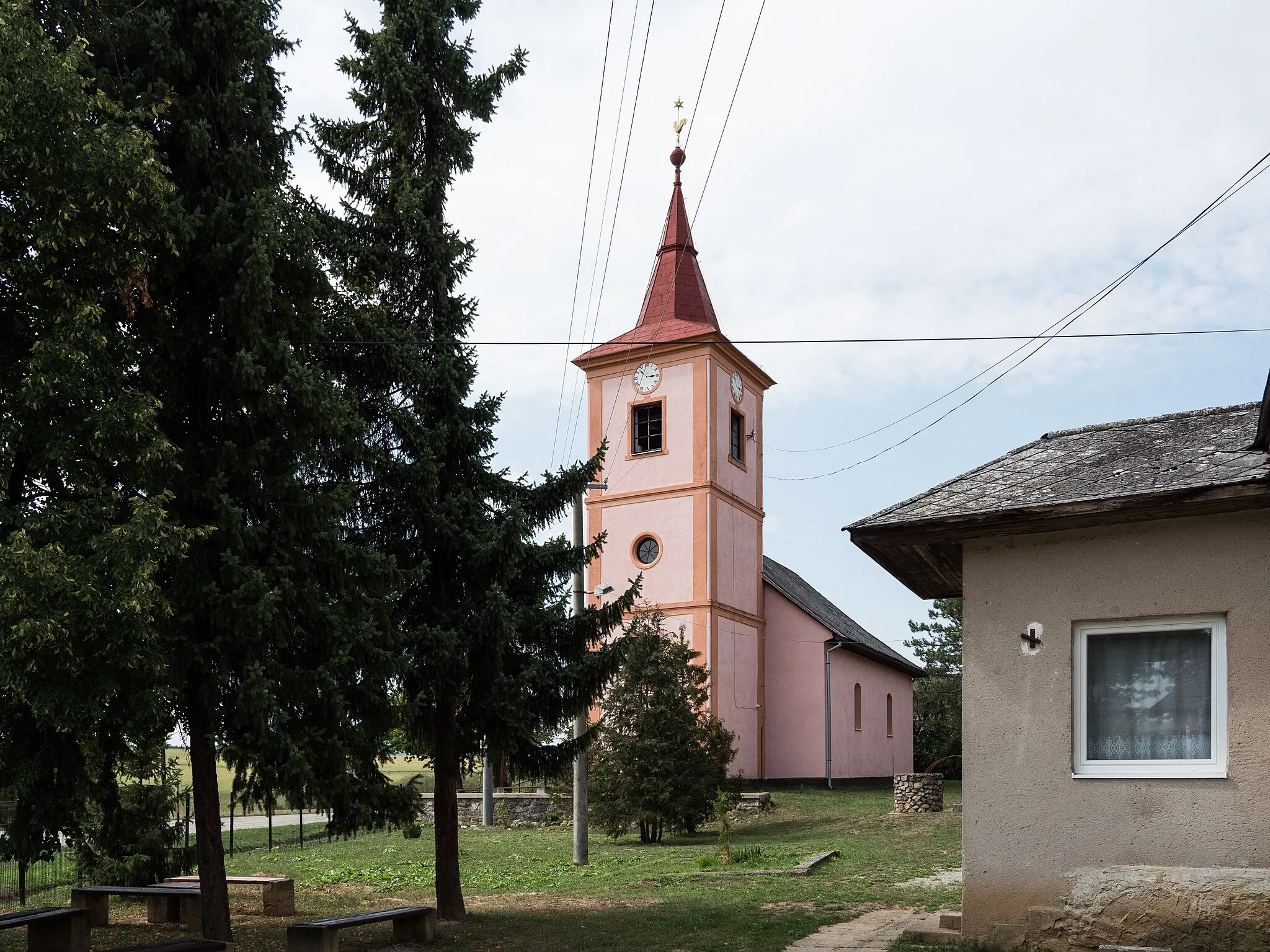 Photo showing: Reformed Church in Gemerský Sad, Slovakia. Neoclassical building from 1787.
