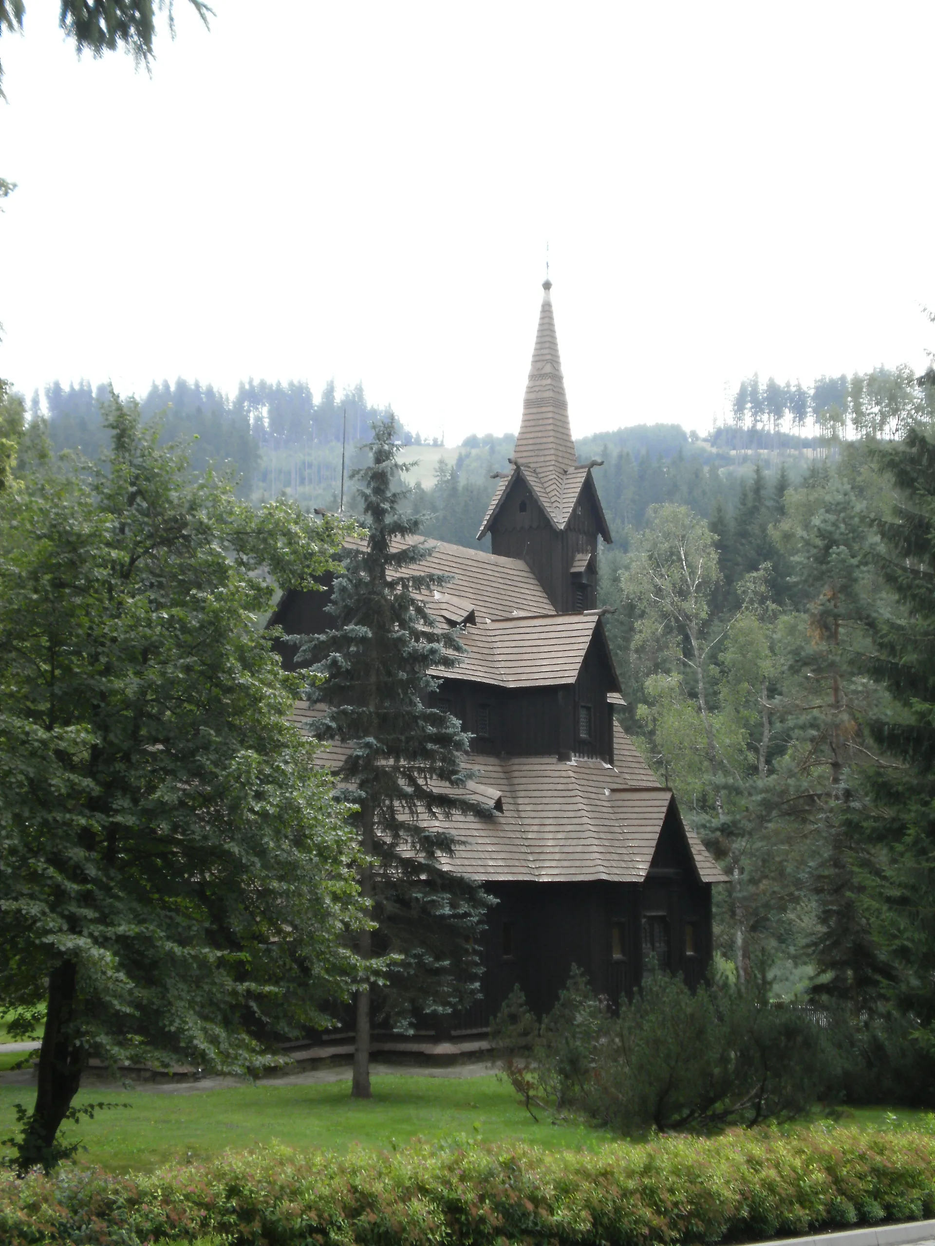 Photo showing: Kostol v obci Bílá
