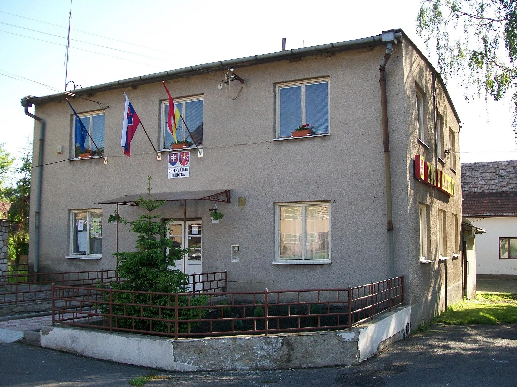 Photo showing: Obecný úrad v Lehôtke
