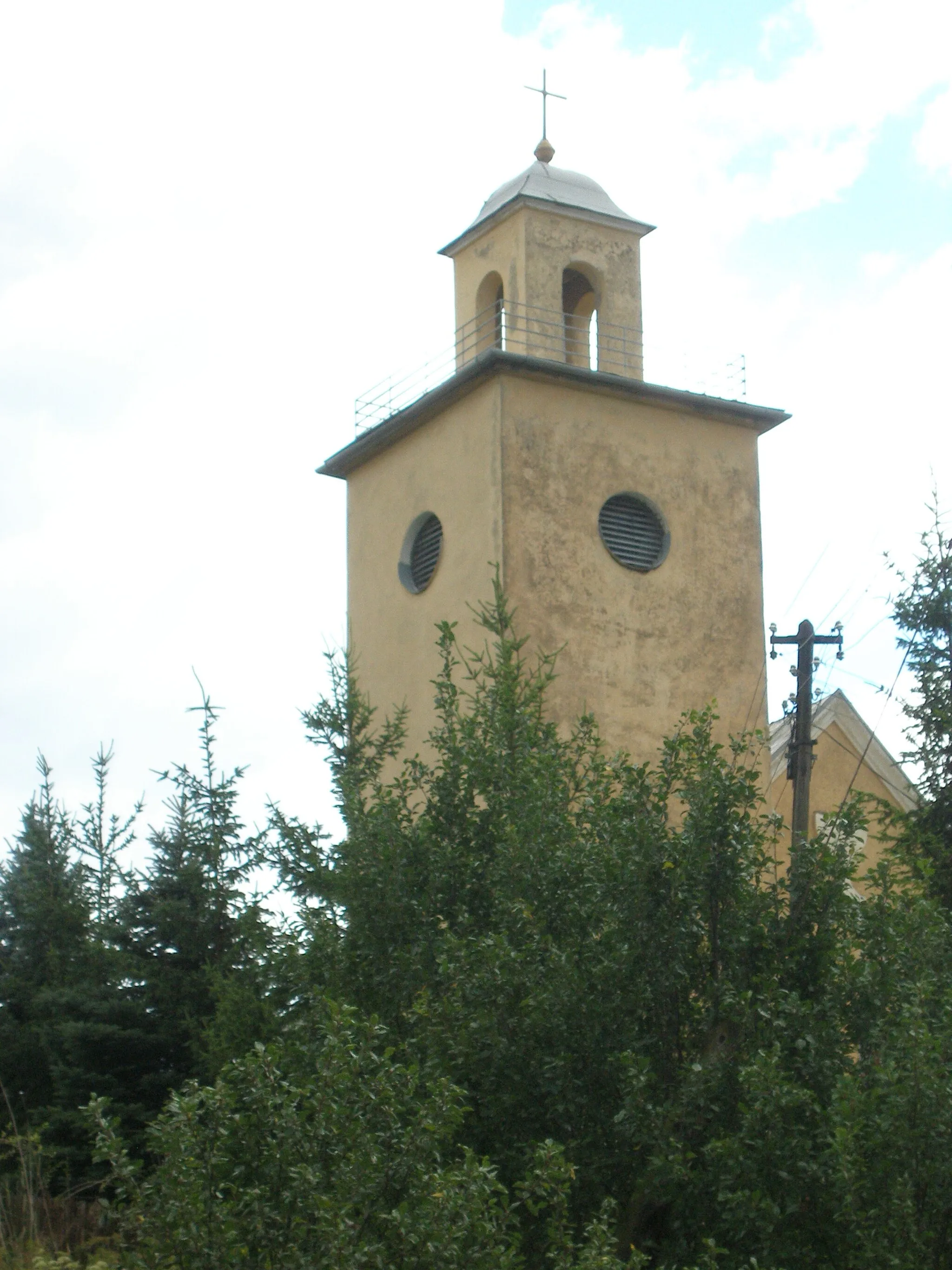 Photo showing: Obec Rokycany v Šarišskej vrchovine, okr.Prešov, región Šariš. Evanjelický kostol.