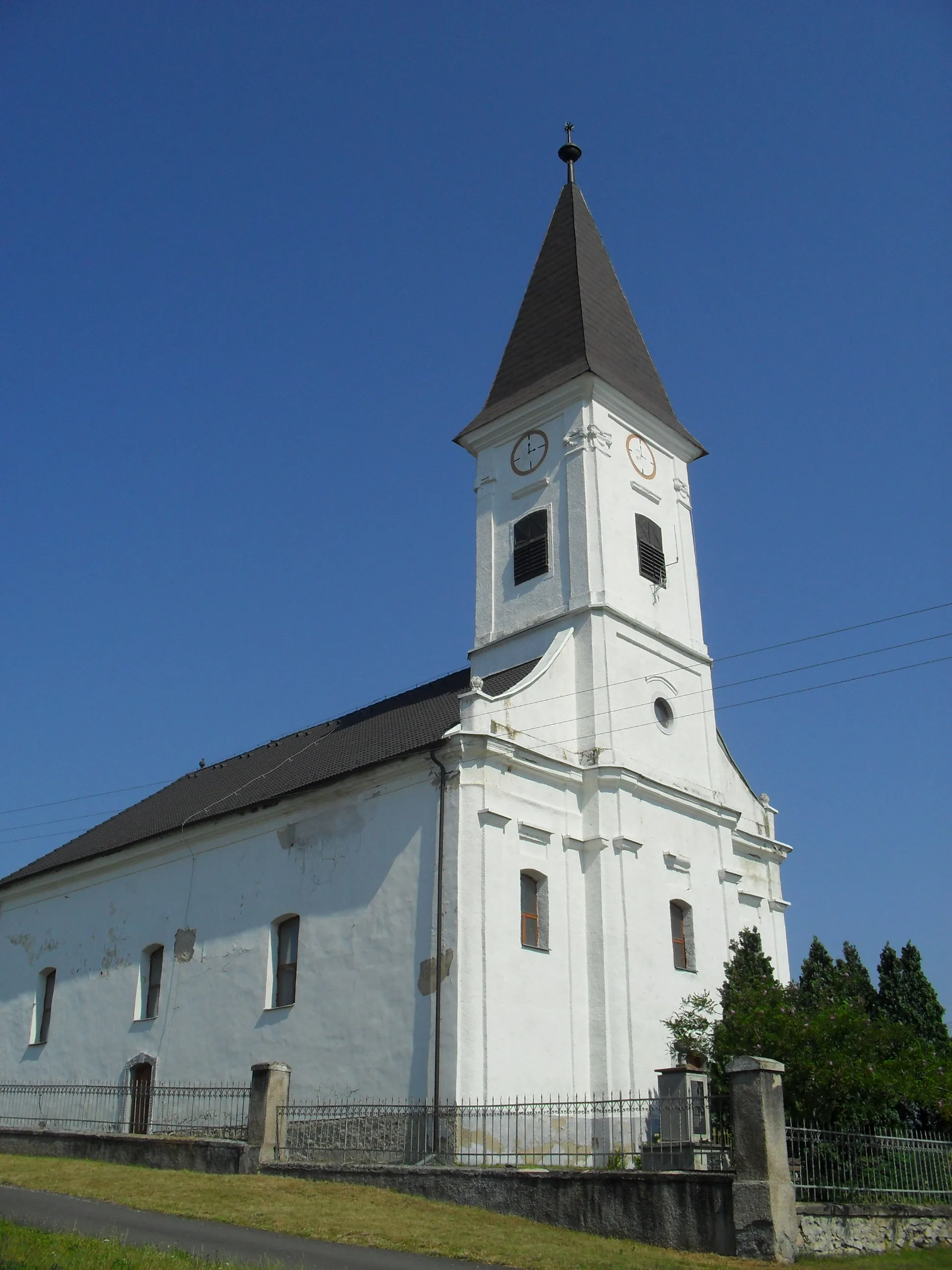 Photo showing: Ladmóc - református templom