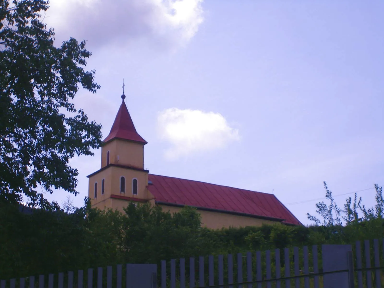 Photo showing: Úhorná - catholic church