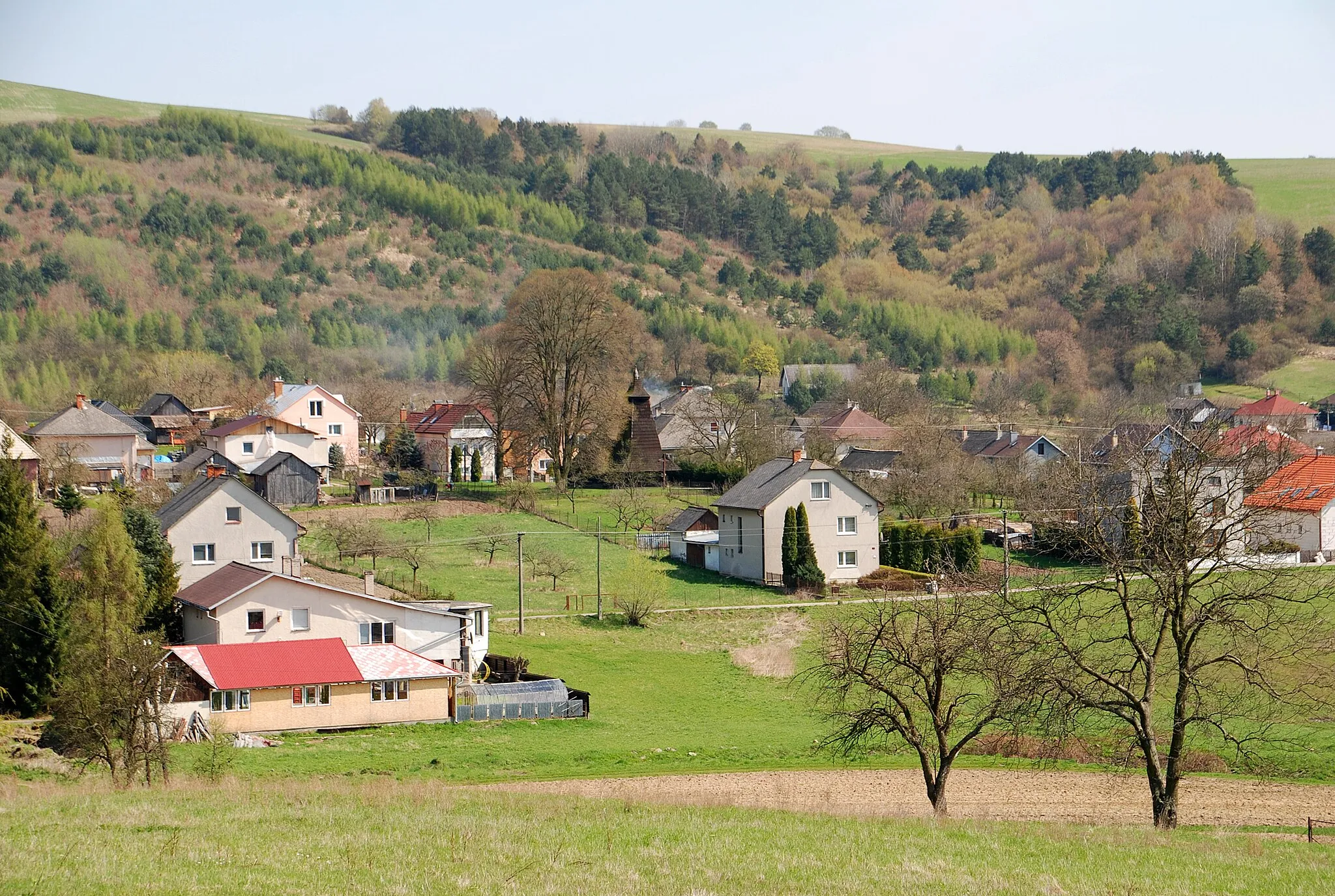 Photo showing: wieś Tročany