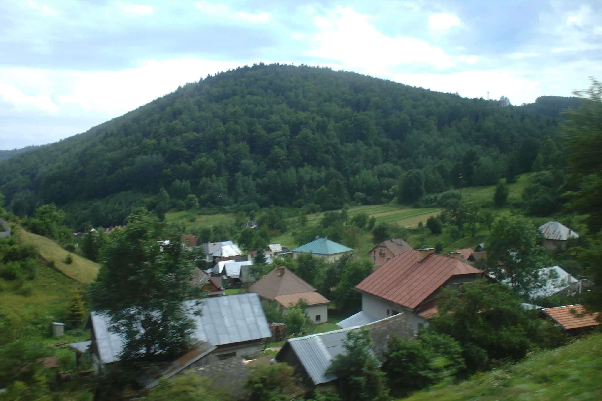 Photo showing: Buildings in the village of Muránská Huta, Slovakia