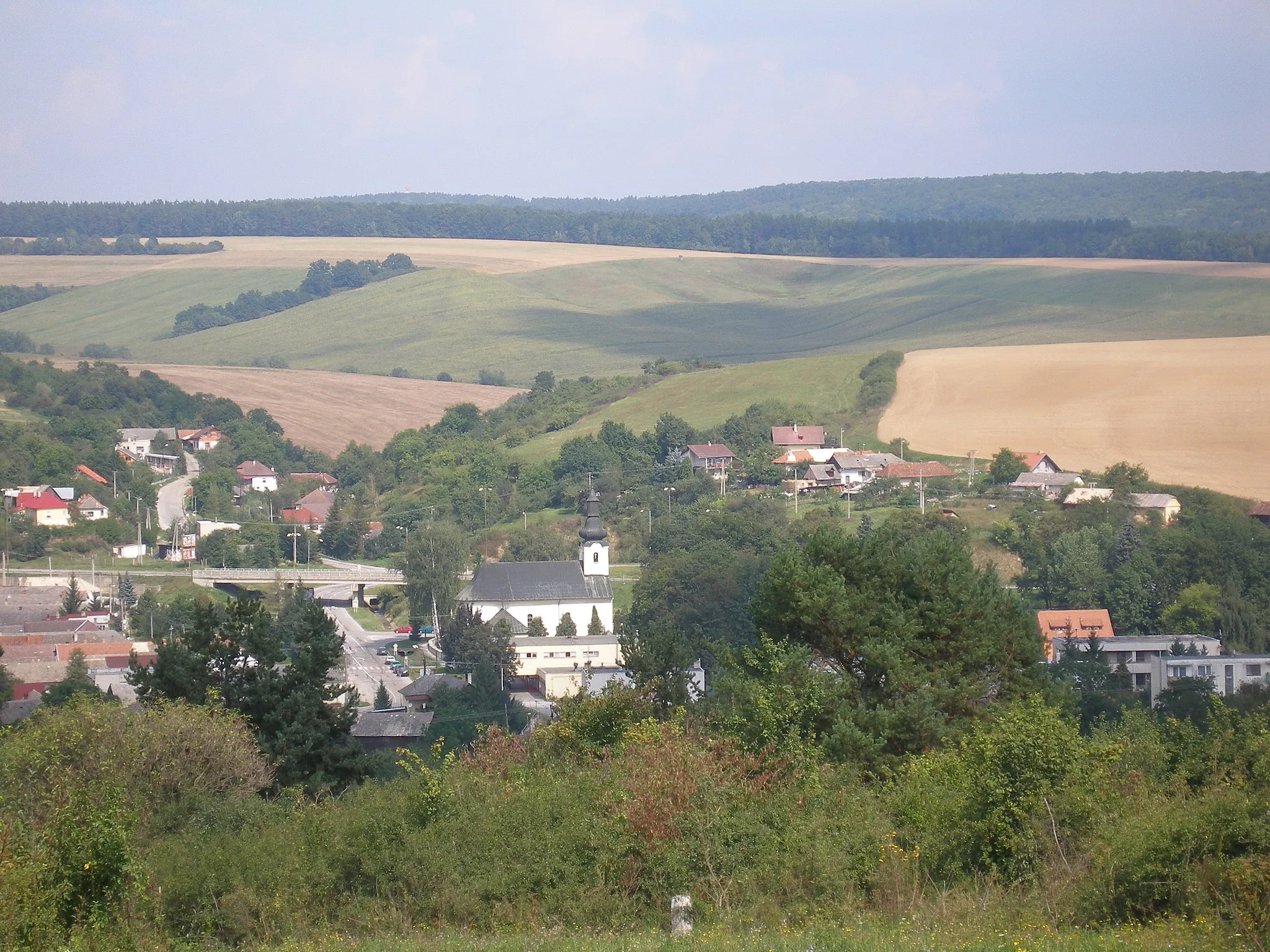 Photo showing: Šarišská obec Chminianska Nová Ves pohľad od Ondrášoviec