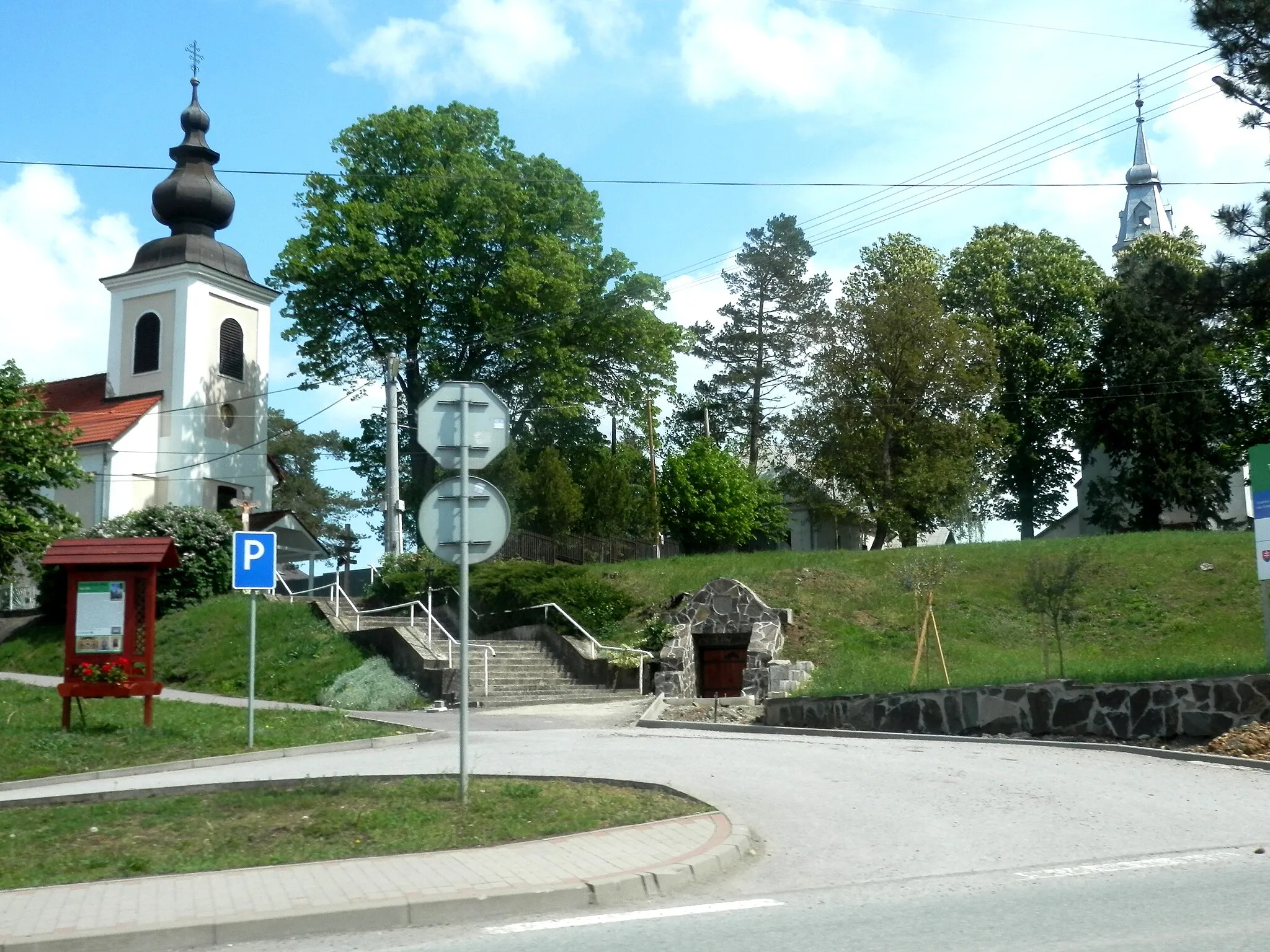 Photo showing: 1. máj 2019. Obec Trhovište okres Michalovce. Slovensko.
