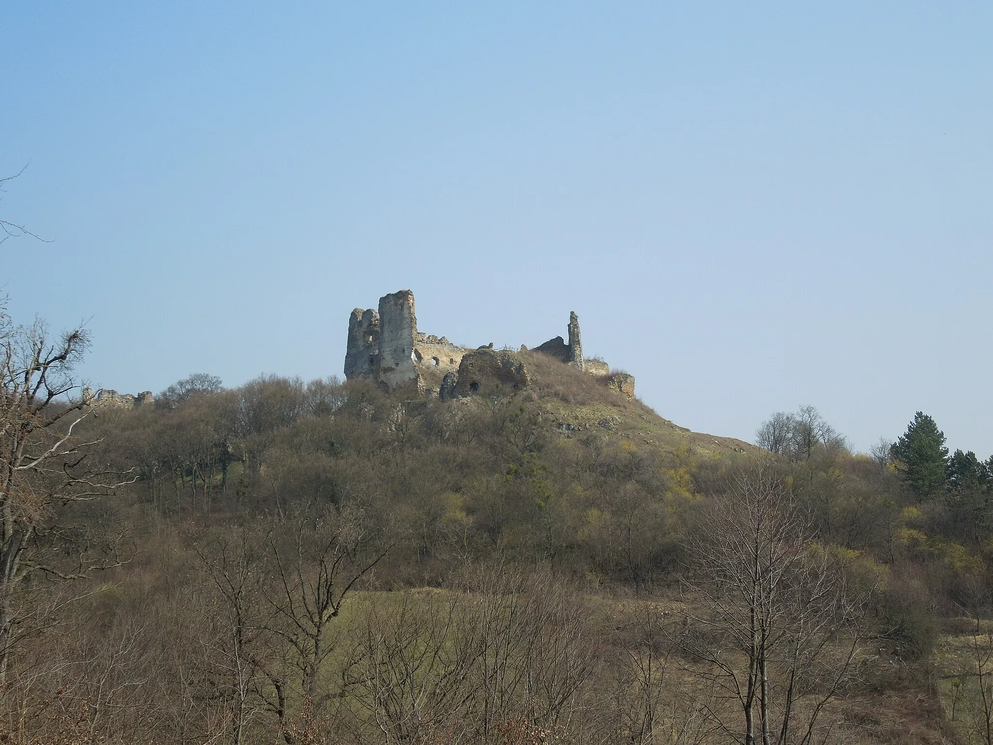 Photo showing: Pohľad na hrad Čičva v marci