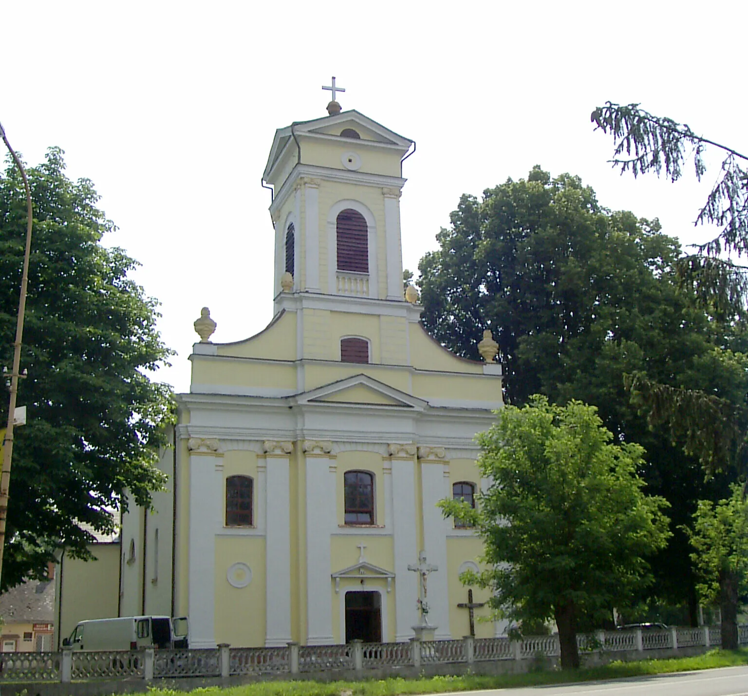 Photo showing: Kamenica nad Cirochou, Rímskokatolícky kostol