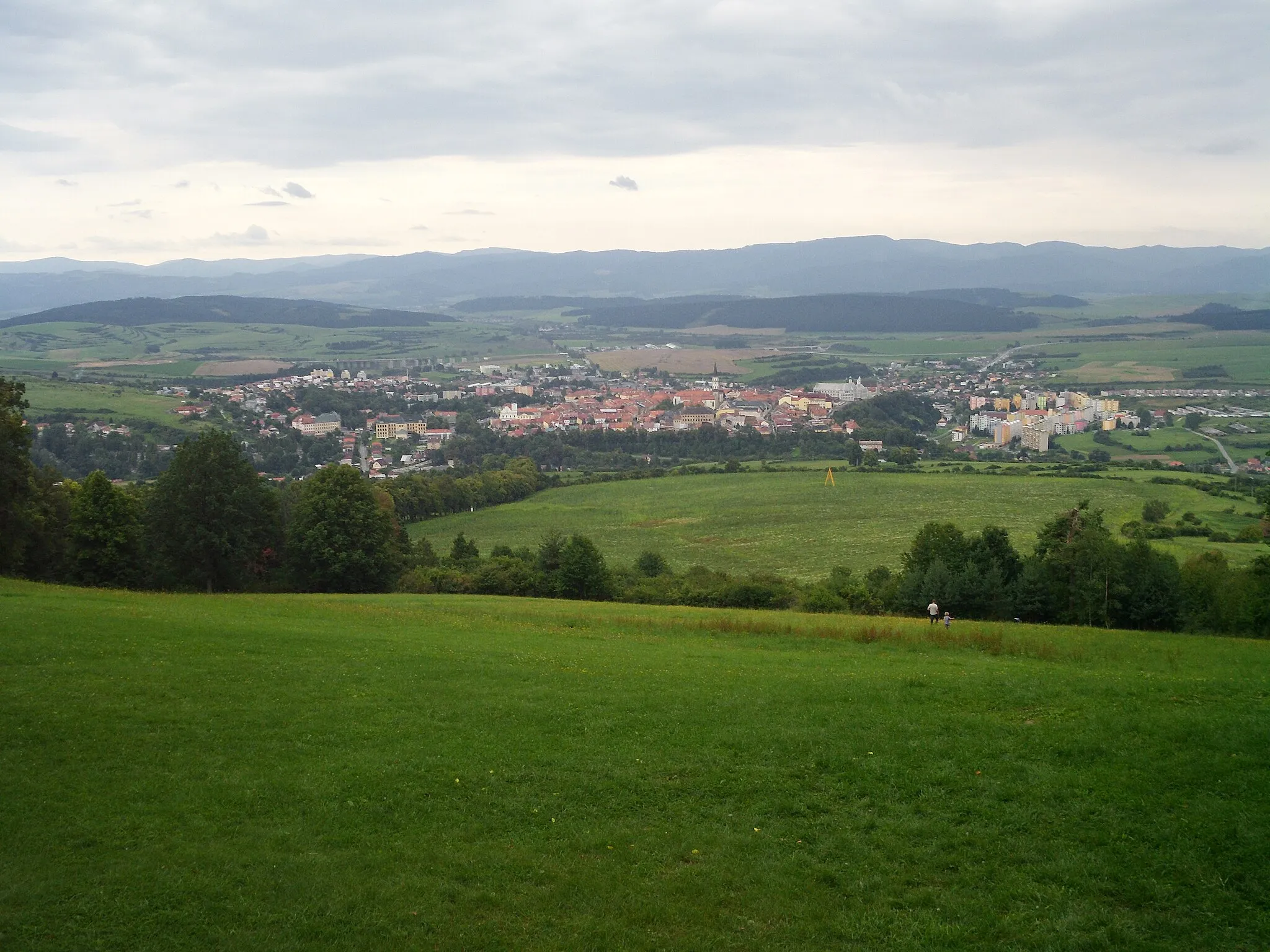 Photo showing: The city of Levoča, Slovakia, as seen from Mariánska hora (Hill of Our Lady)