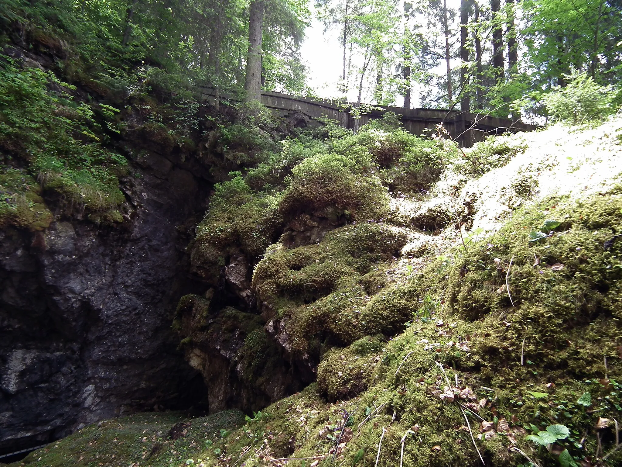 Photo showing: Dobšinská Ice Cave