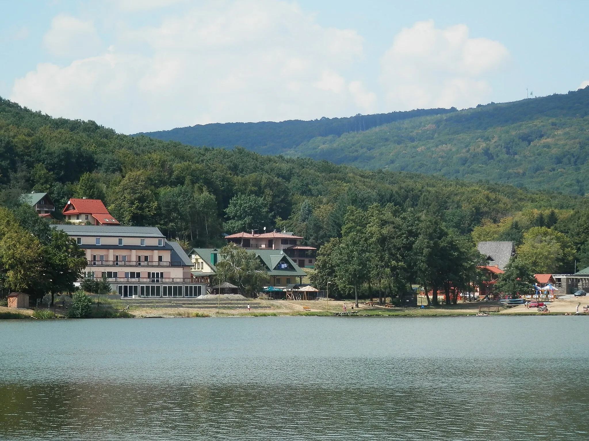 Photo showing: jazero nad obcou Vinné, okres Michalovce.