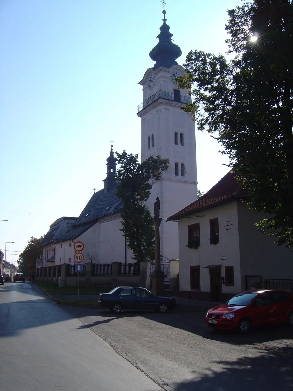 Photo showing: Square of Velka