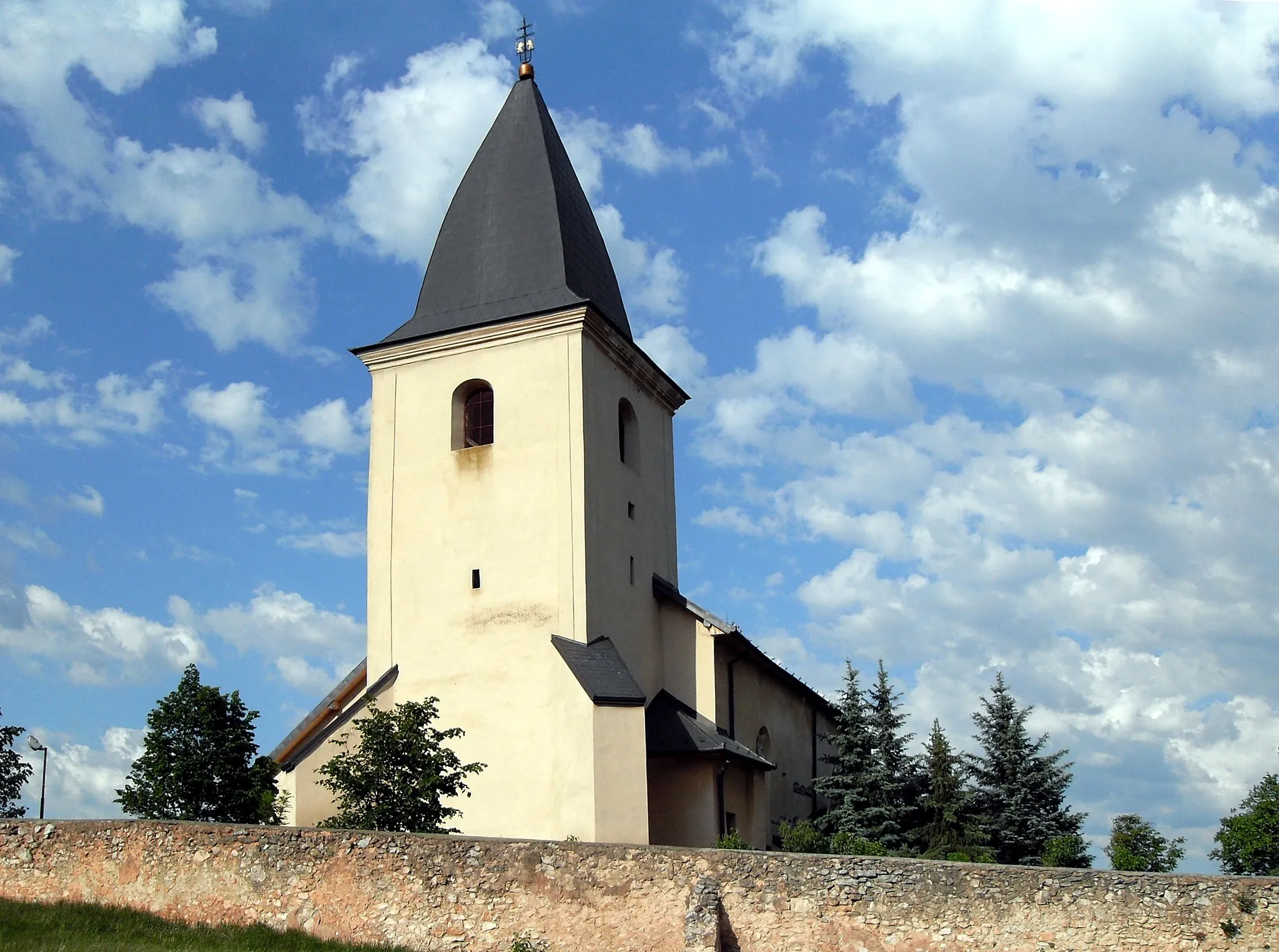 Photo showing: r.k. kostol v Buzice, Turňa nad Bodvou kostol Nanebovzatia Panny Márie.