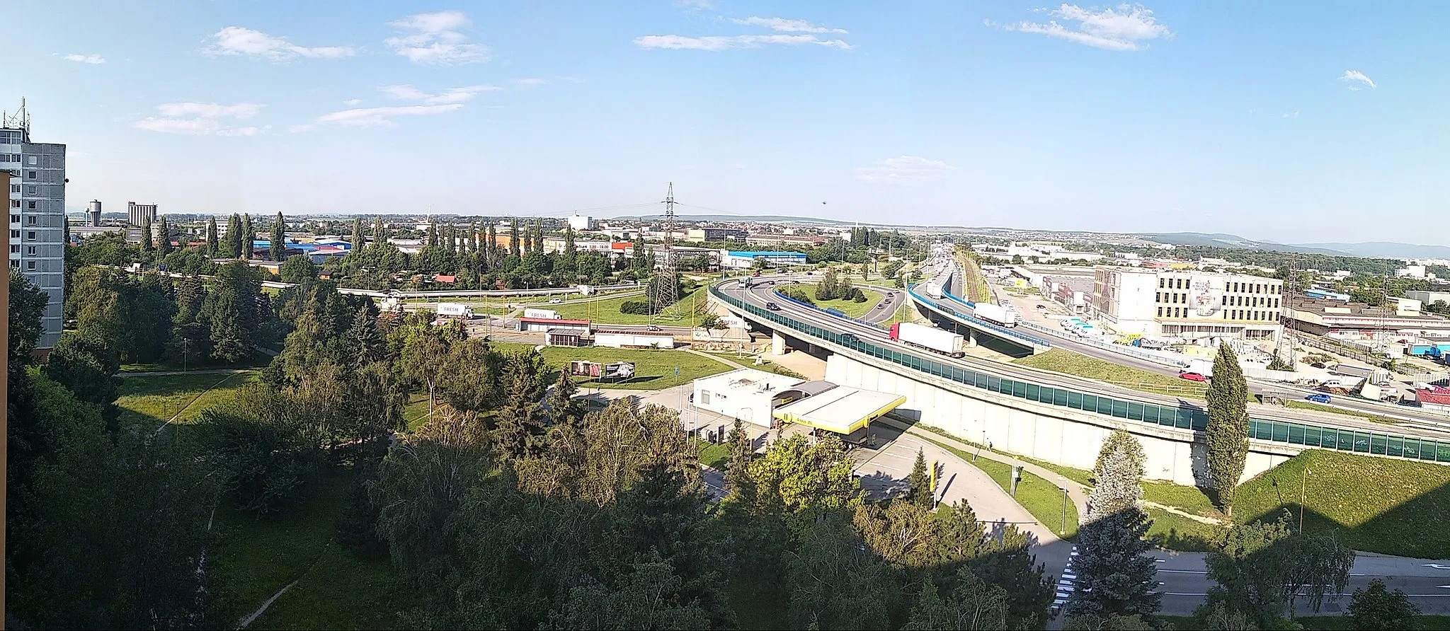 Photo showing: Part of European road E58 in Košice, Slovakia