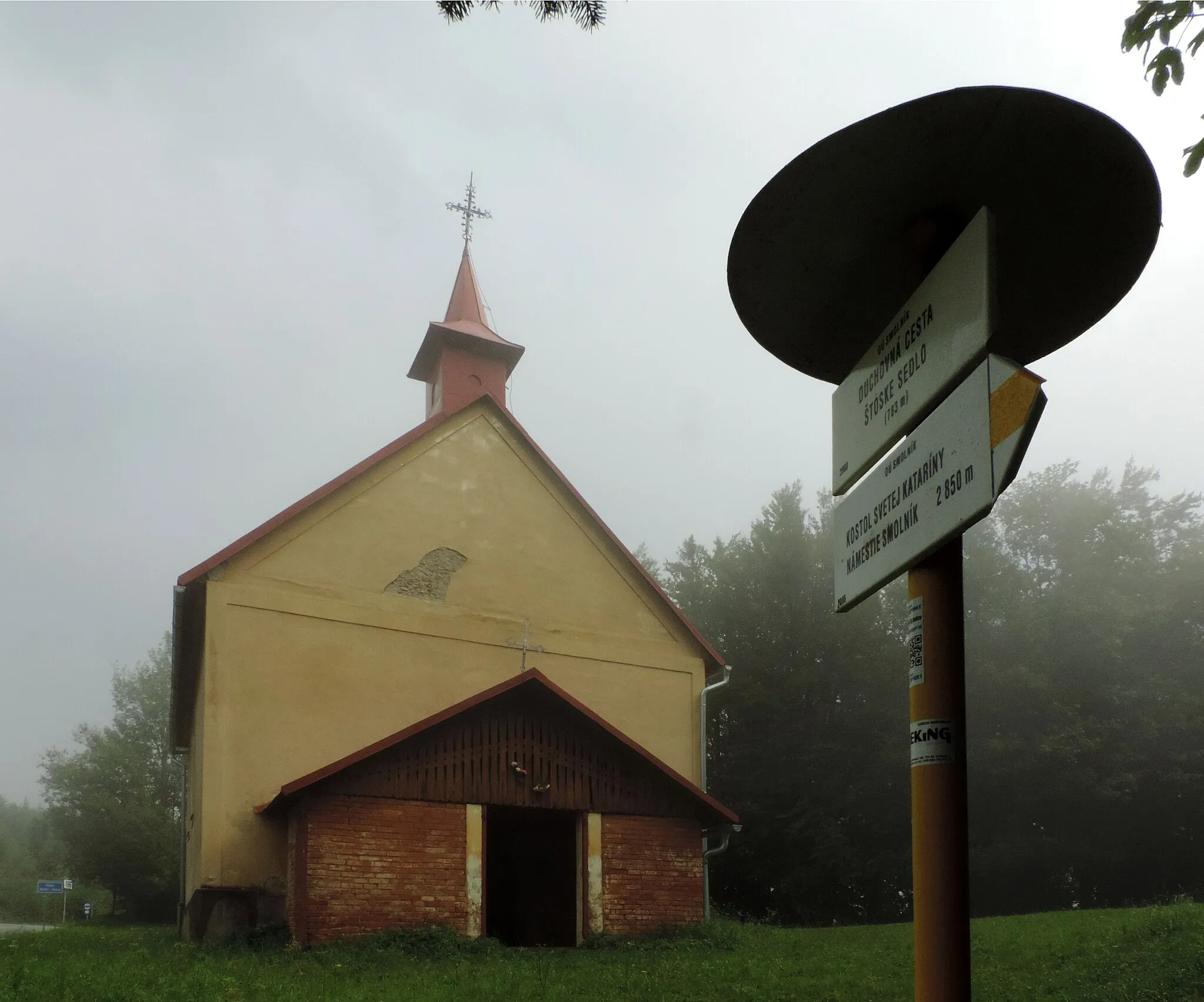 Photo showing: Kaplnka - turistický smerovník