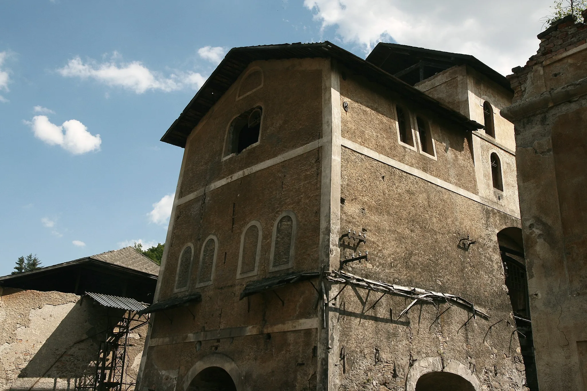 Photo showing: Huta Karol, a blast furnace founded by count Manó Andrássy in 1870 in the village of Vlachovo, Slovakia.