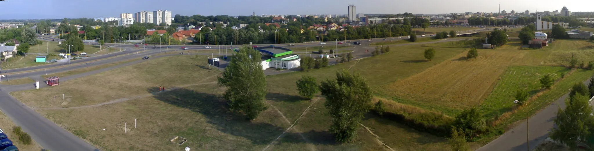 Photo showing: panorama Michalovce - Vinianska cesta zo SNP - leto 2007