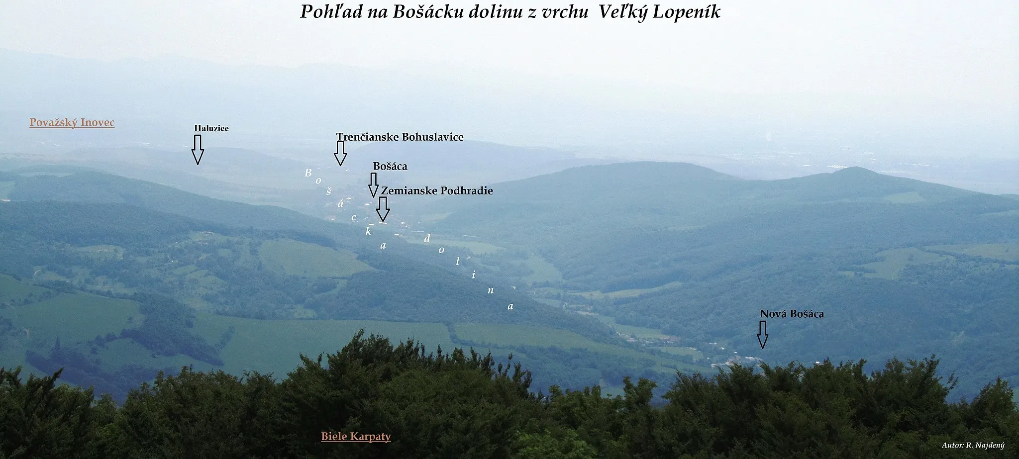 Photo showing: Pohľad na Bošácku dolinu z vrchu Veľký Lopeník