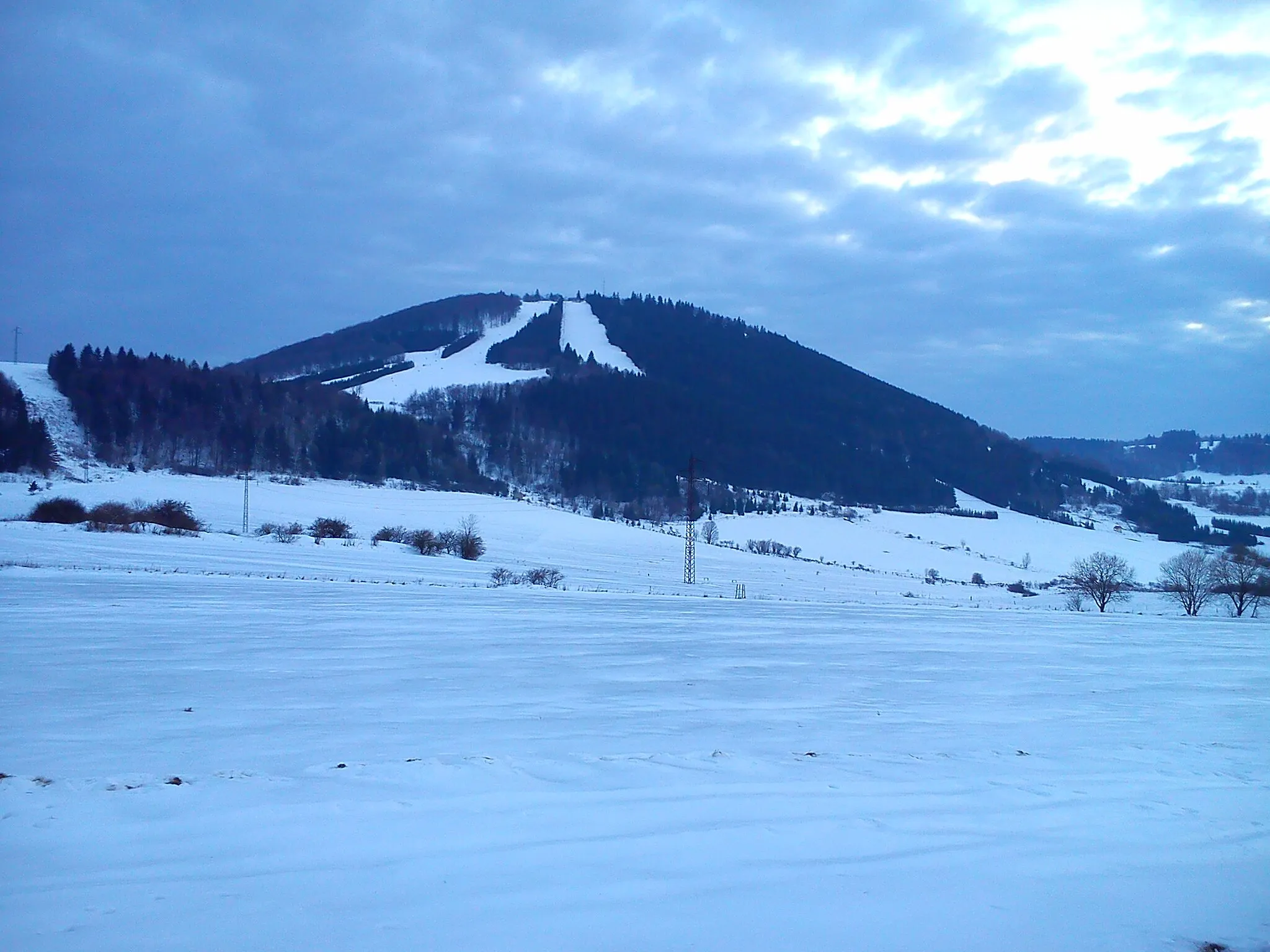 Photo showing: Čičmany landscape, Javorinka Hill, ski resort