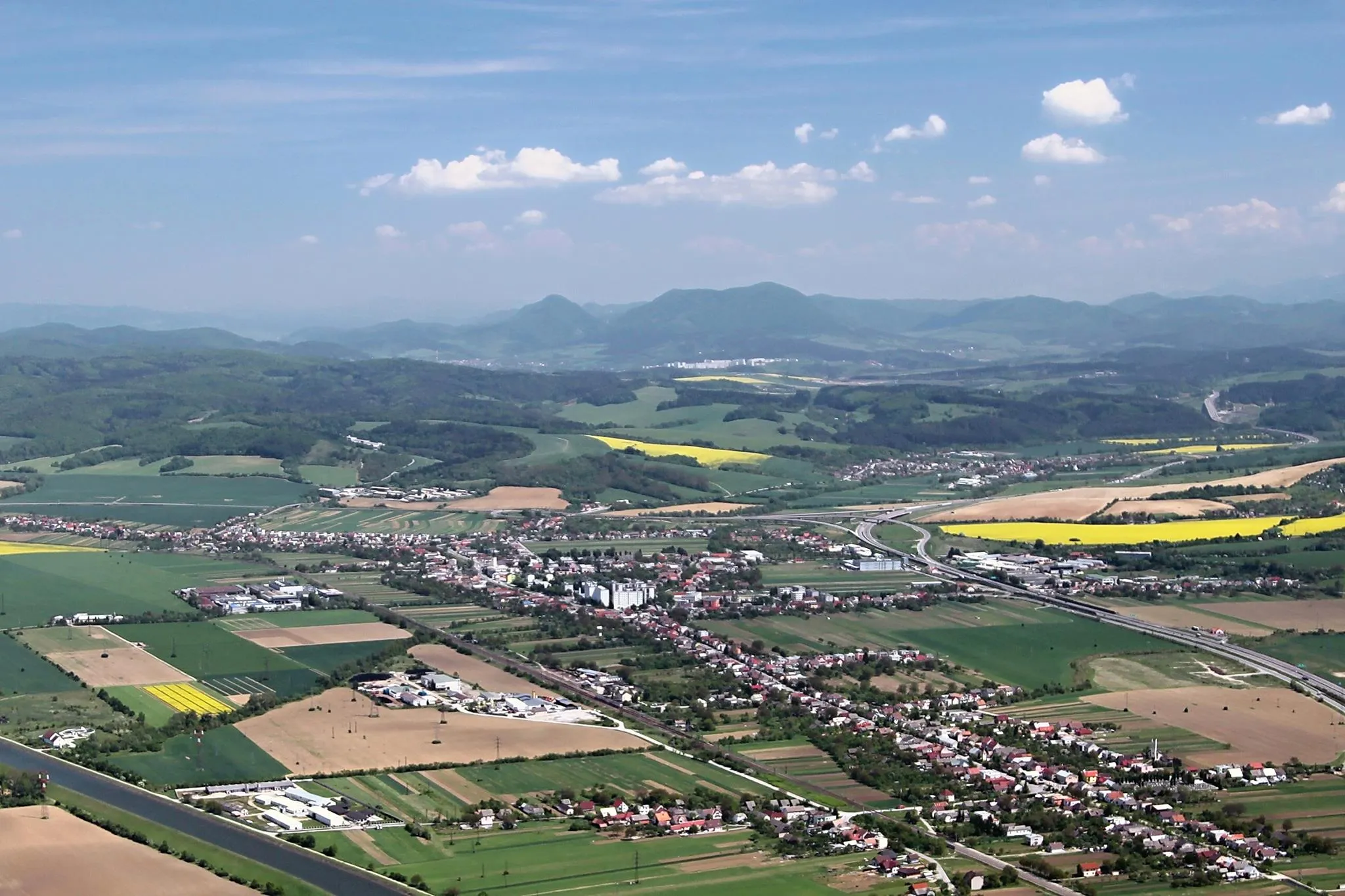 Photo showing: Panorama view of Beluša