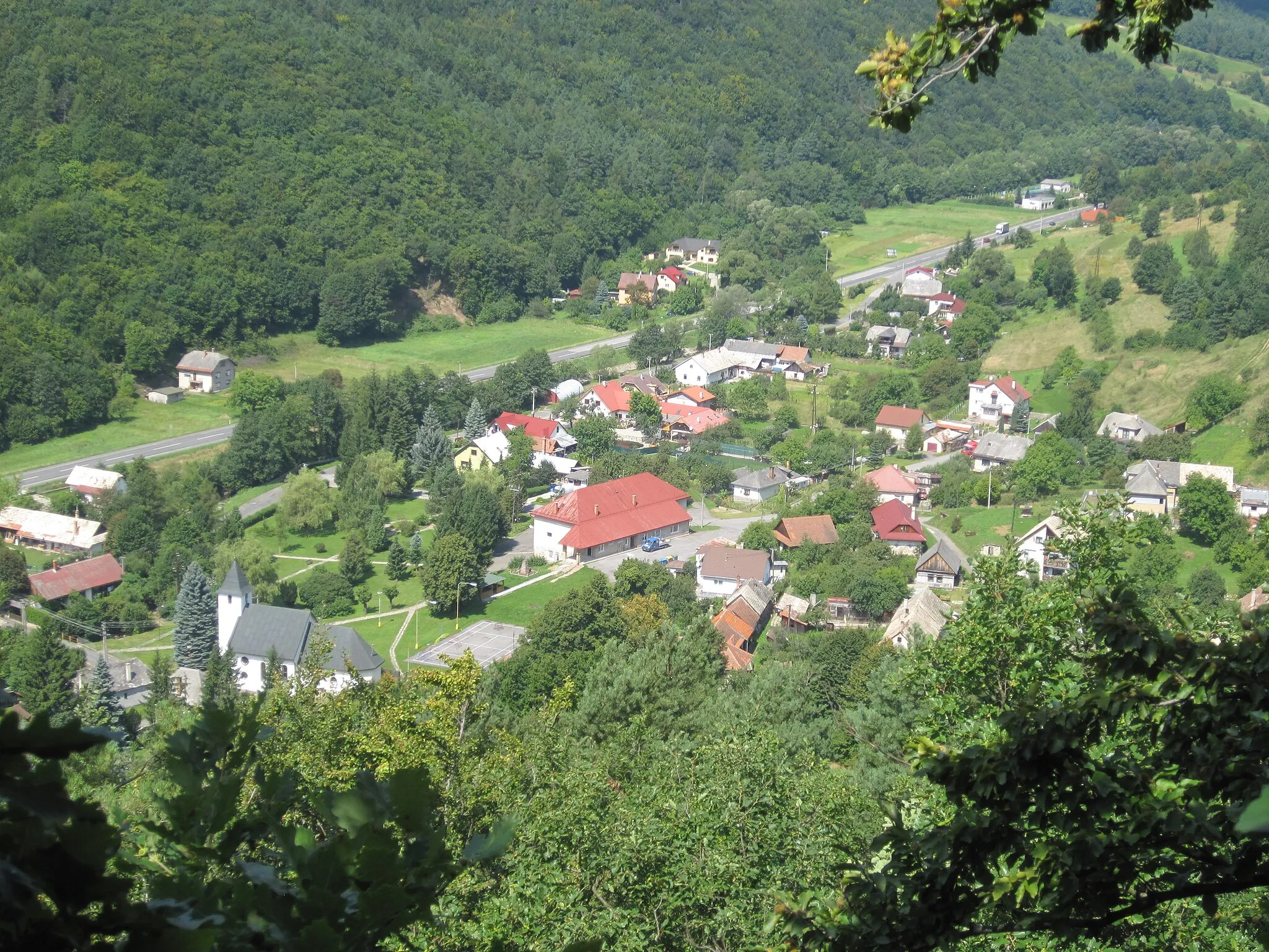 Photo showing: Village of Dolná Ves in Central Slovakia