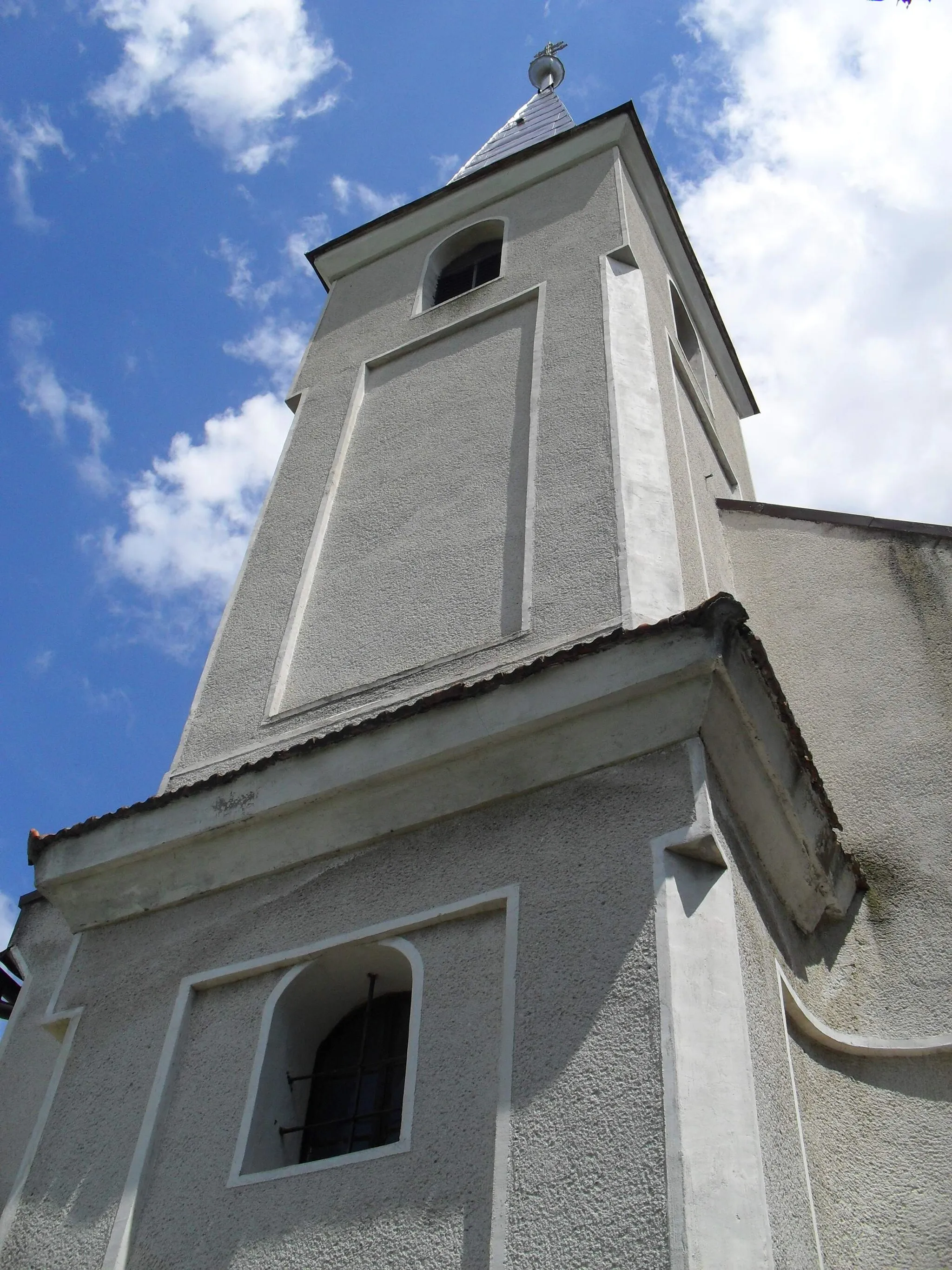 Photo showing: Fűr - katolikus templom