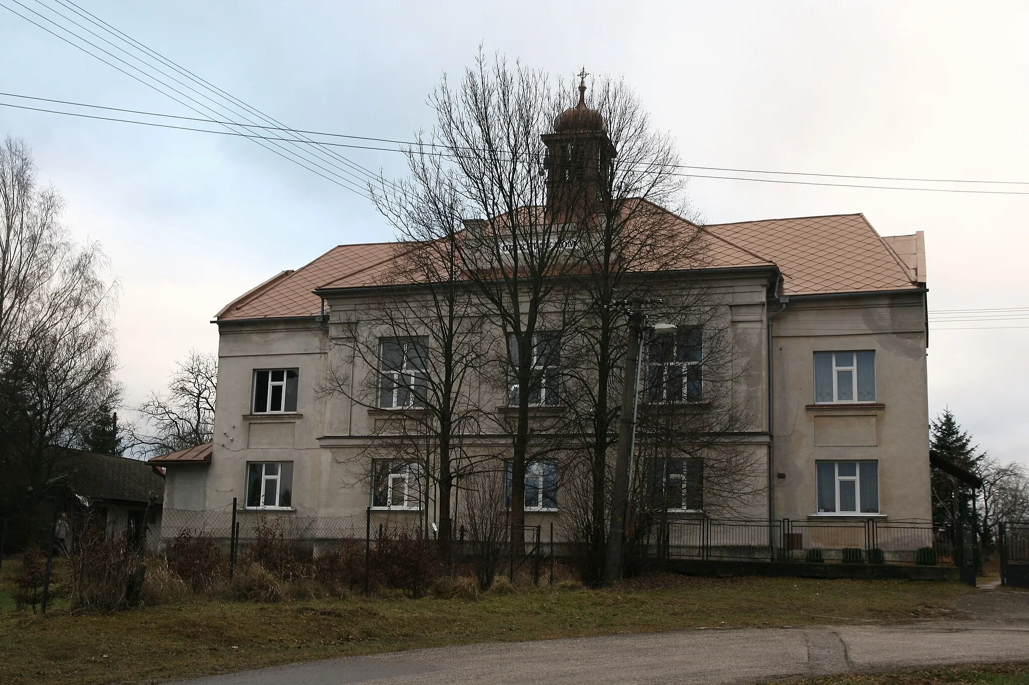 Photo showing: Lutheran ecclesiastic house in Dubové, Slovakia.