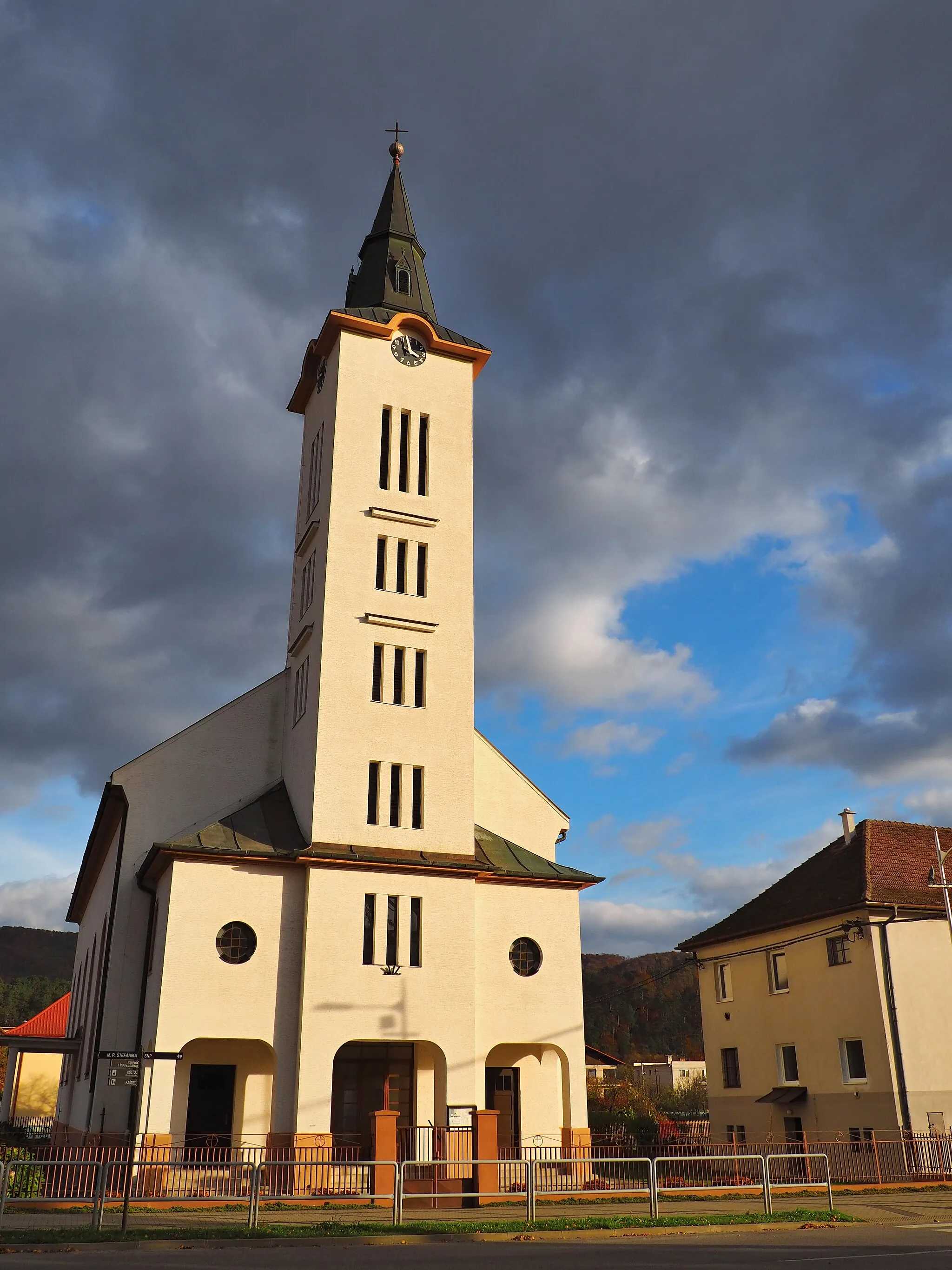 Photo showing: Evangelický kostel