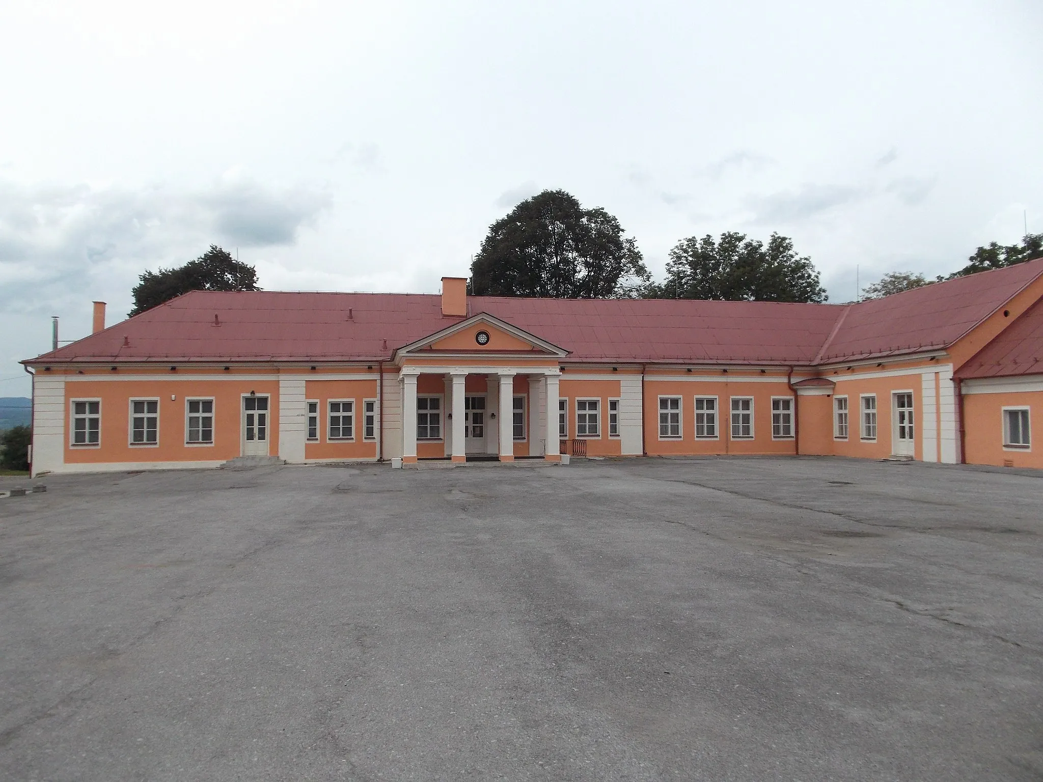 Photo showing: This media shows the protected monument with the number 302-738/1 CHMSK/302-738/1,CHMSK/302-738(other) in the Slovak Republic.