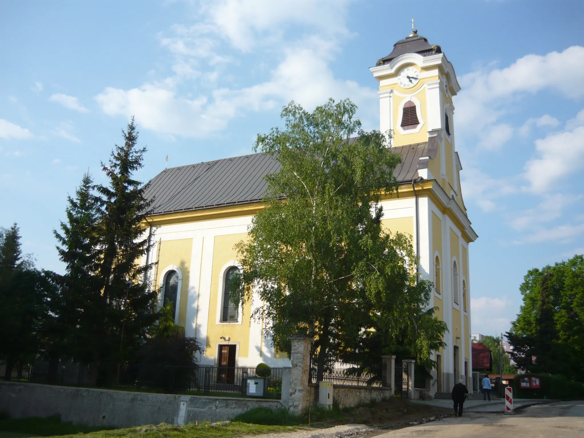 Photo showing: Church in Bošany, Slovakia.