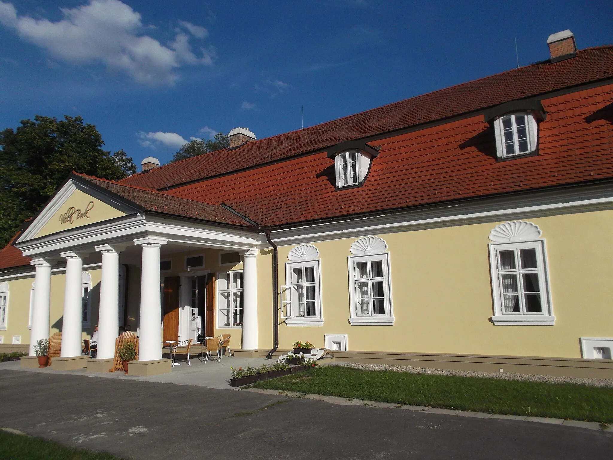 Photo showing: This media shows the protected monument with the number 302-702/1 CHMSK/302-702/1,CHMSK/302-702(other) in the Slovak Republic.