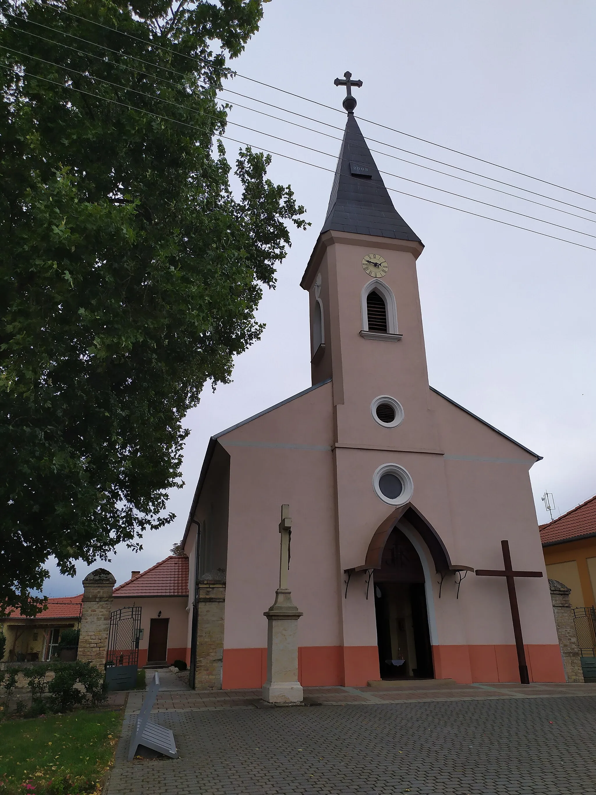Photo showing: Andovce (okr. Nové Zámky), filiálny Kostol svätej Rozálie