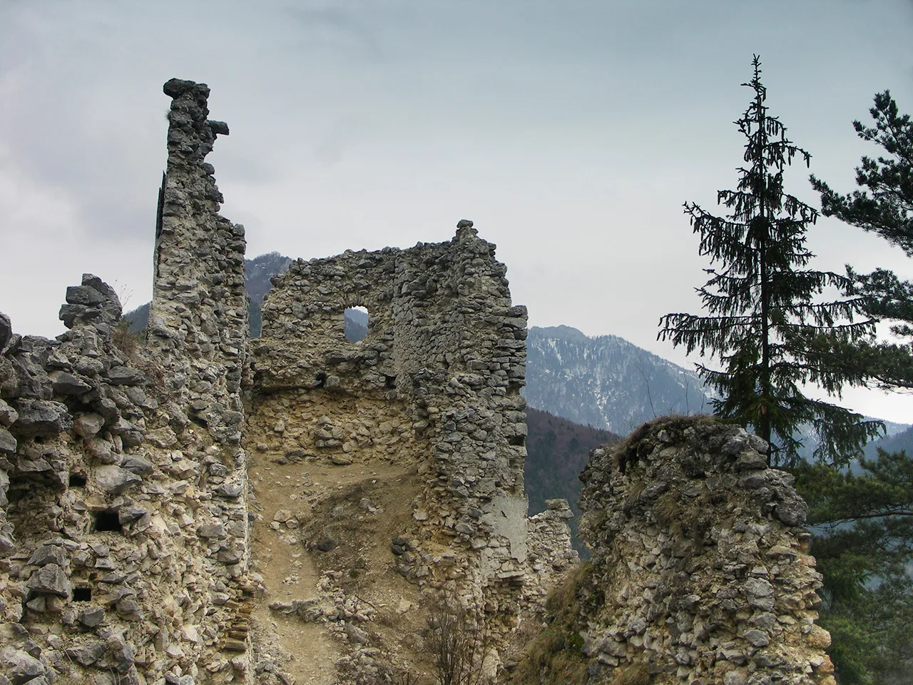 Photo showing: This media shows the protected monument with the number 506-534/1 CHMSK/506-534/1,CHMSK/506-534(other) in the Slovak Republic.