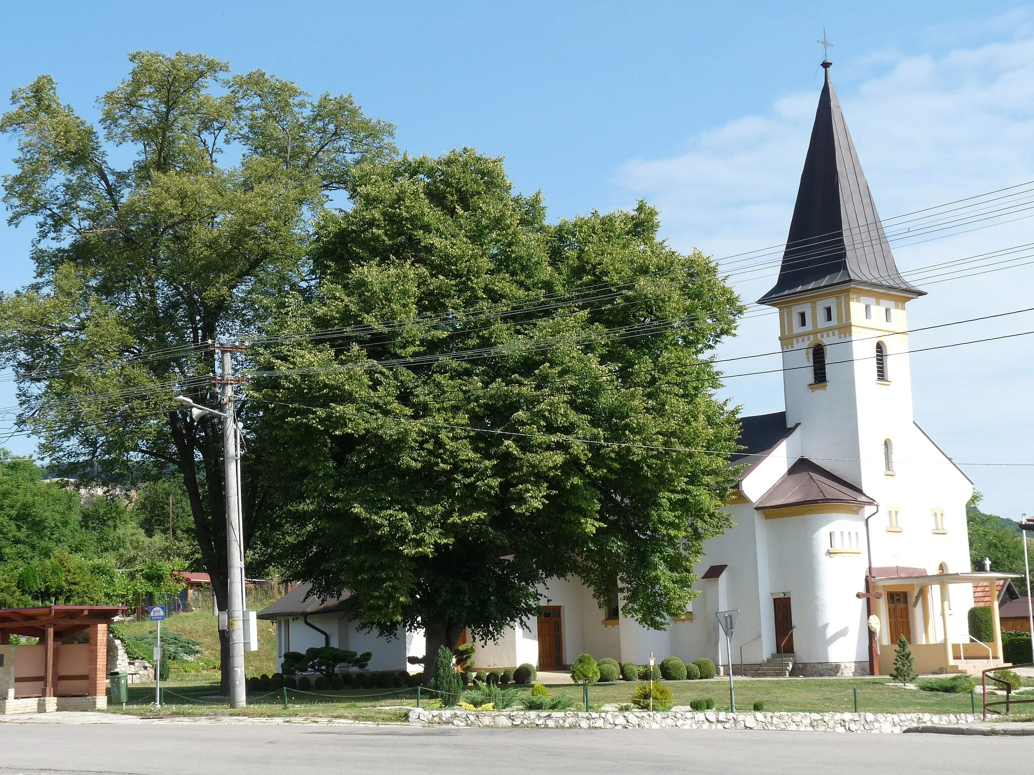 Photo showing: Kostol v Trenčianskom Jastrabí