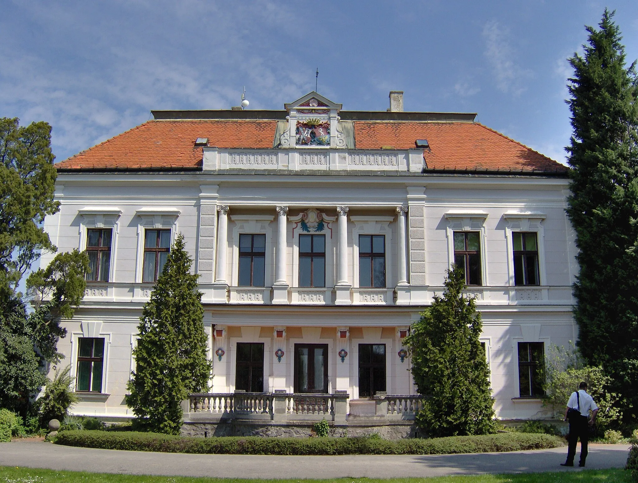 Photo showing: Arborétum Mlyňany, Ambrózy´s manor,  1894