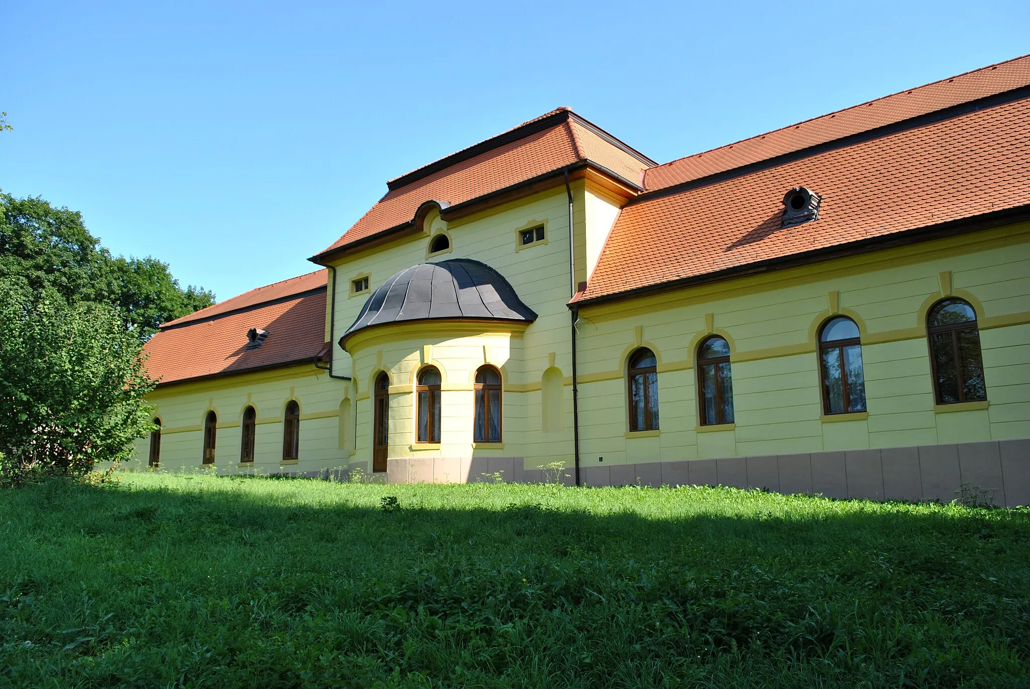 Photo showing: Bardoňovo, manor