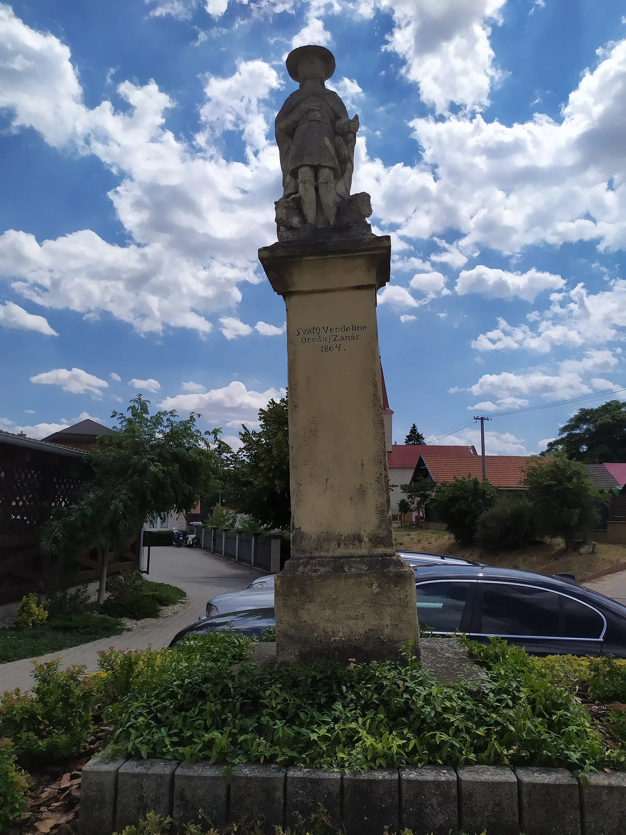 Photo showing: Veľké Zálužie (okr. Nitra), socha svätého Vendelína z r. 1864 v centre obce