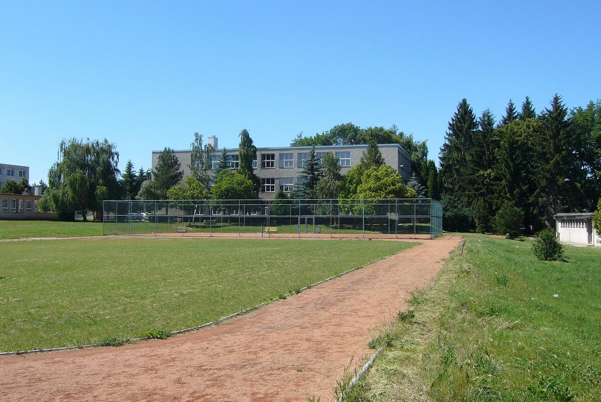 Photo showing: Radosina Primary School
