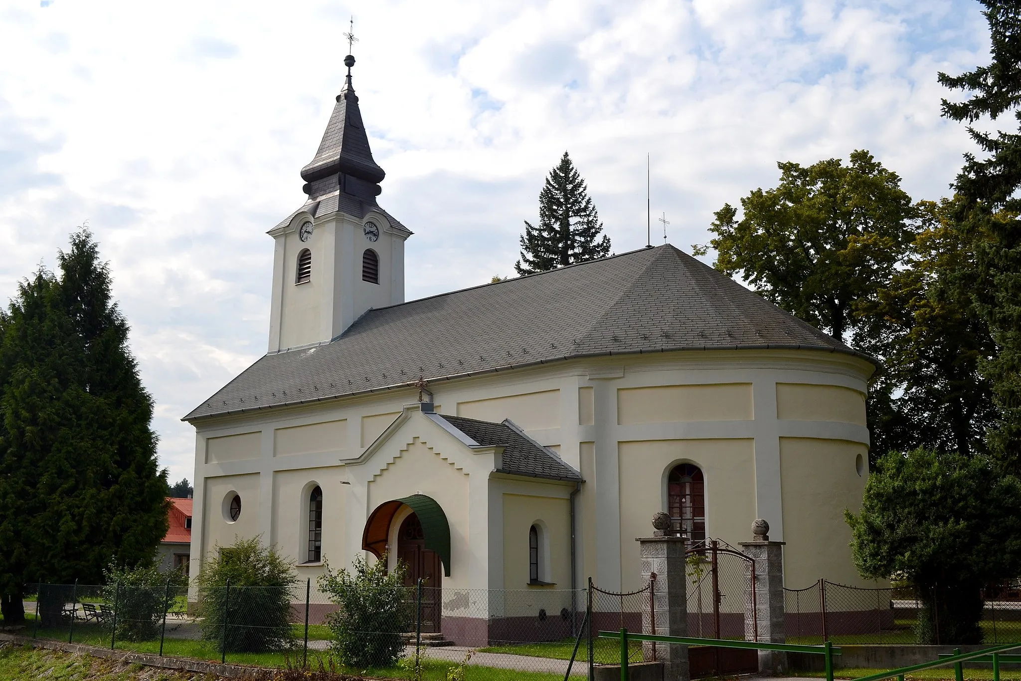 Photo showing: Evanjelický kostol v Bzinciach pod Javorinou z rokov 1793 - 1759