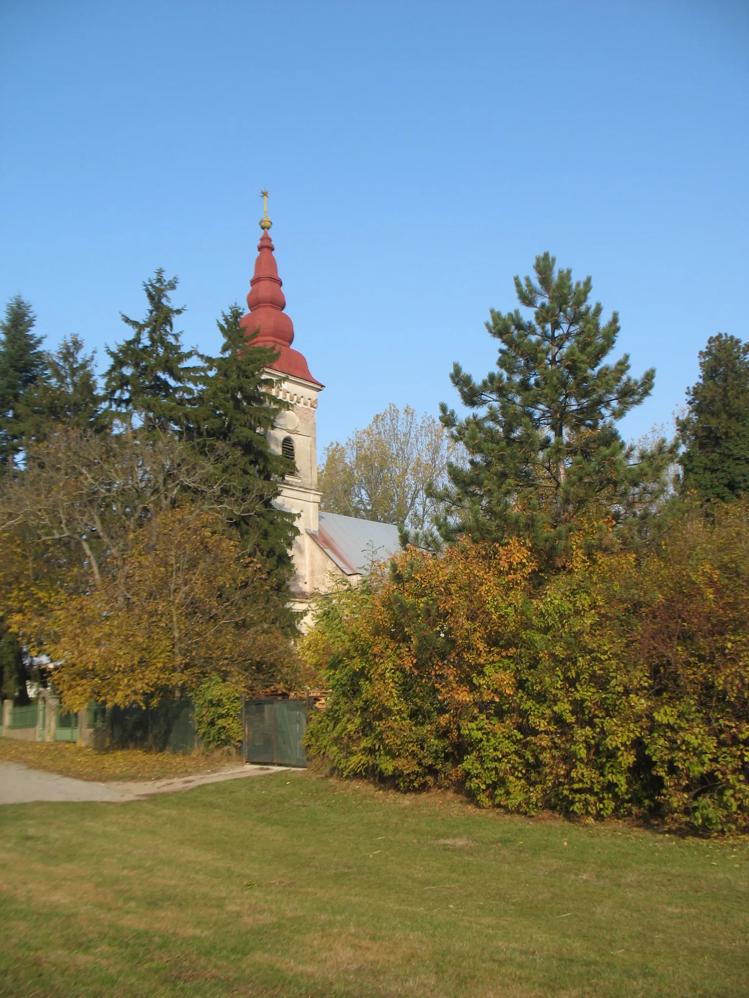 Photo showing: Garamlök temploma