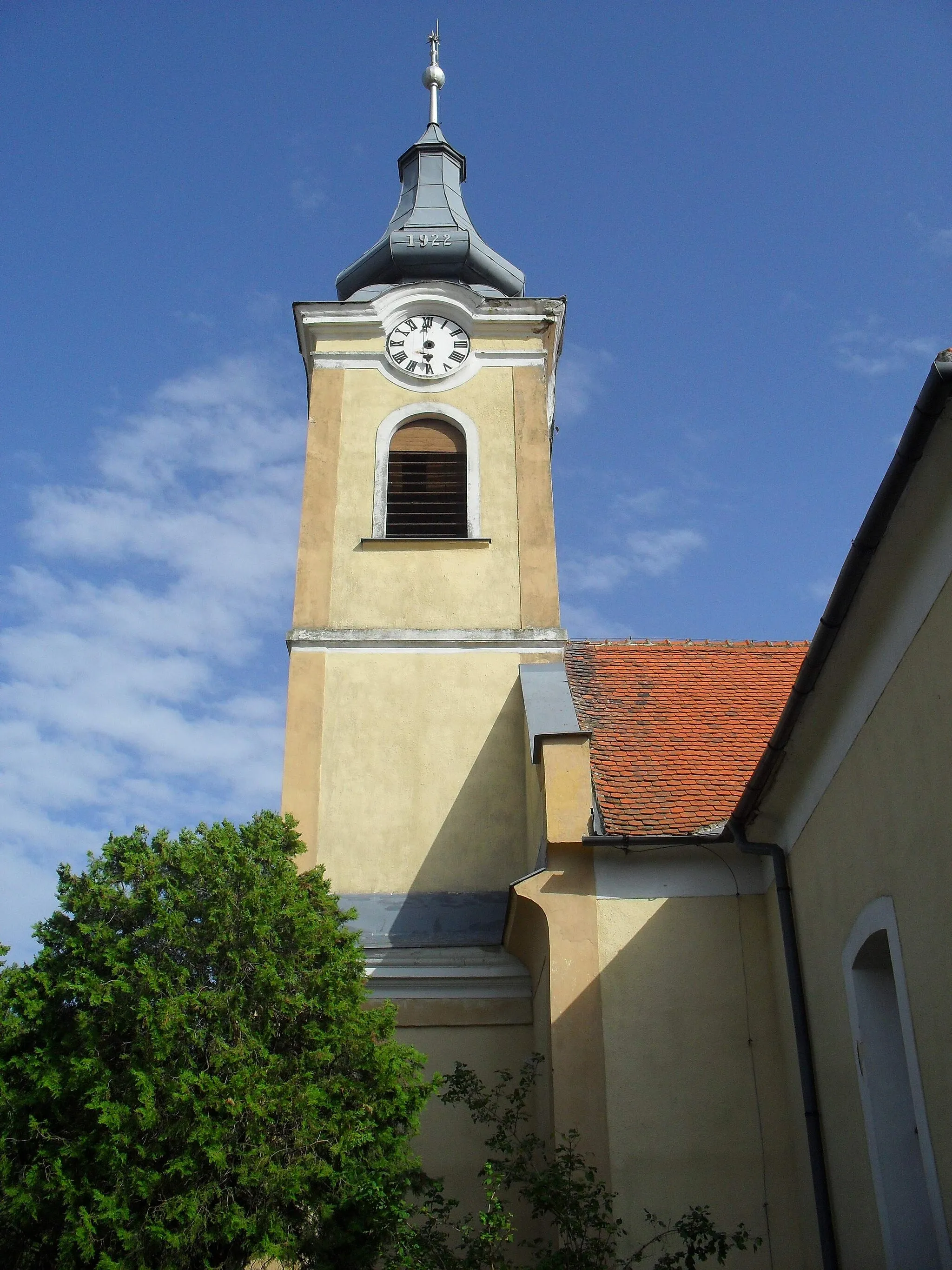 Photo showing: Perbete - református templom