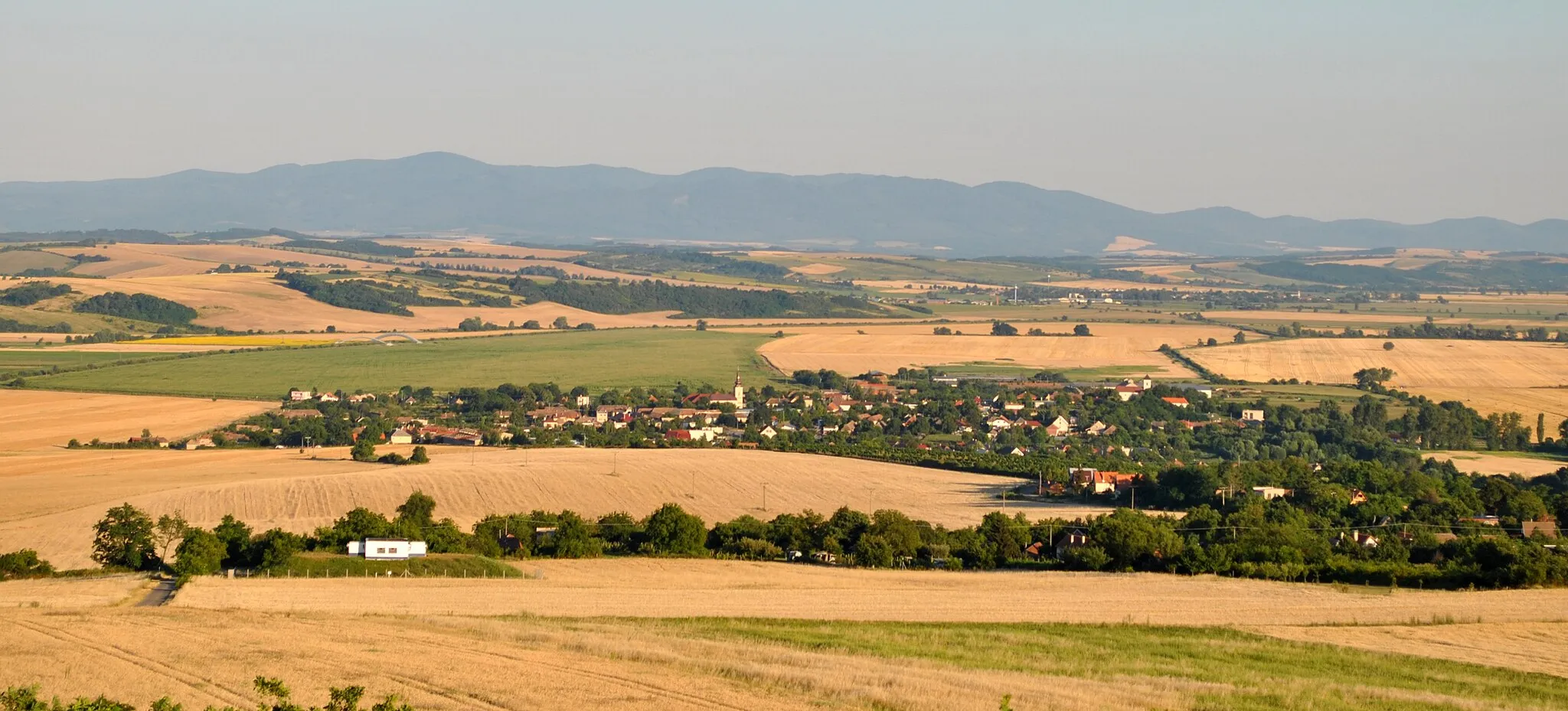 Photo showing: Views from Siklos,2013-07-21, Mýtne Ludany