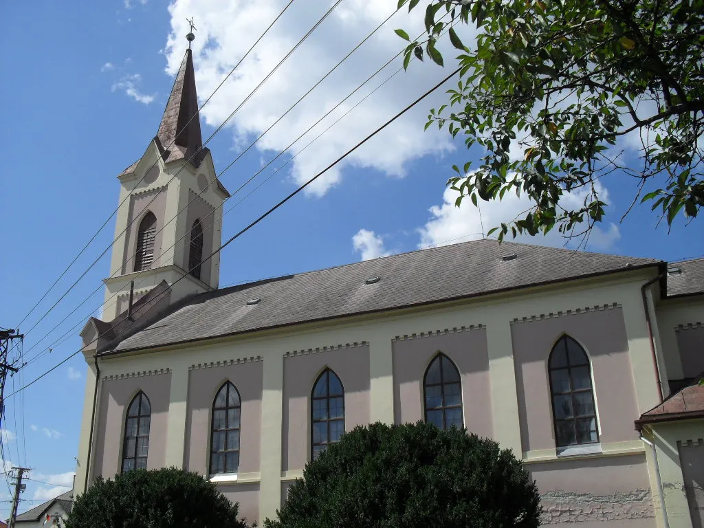 Photo showing: Bana - katolikus templom