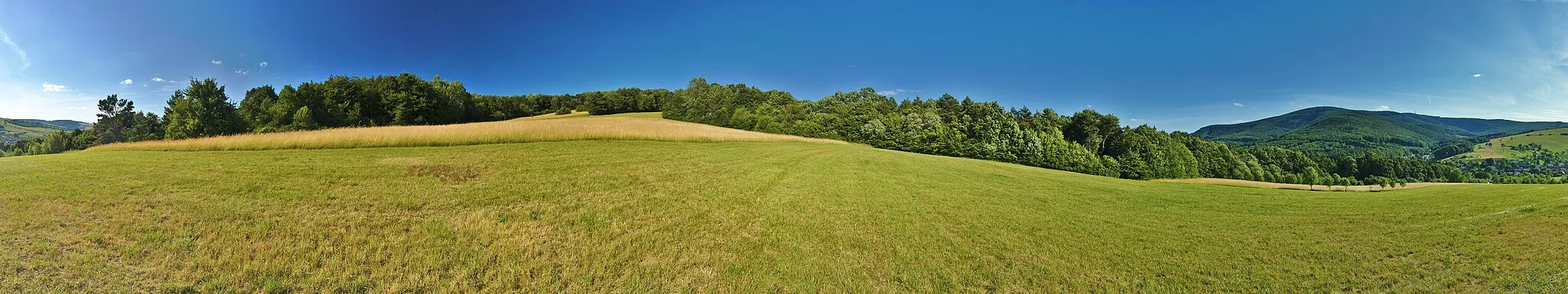 Photo showing: Panoramatický pohled na přírodní rezervaci Nová hora, okres Uherské Hradiště