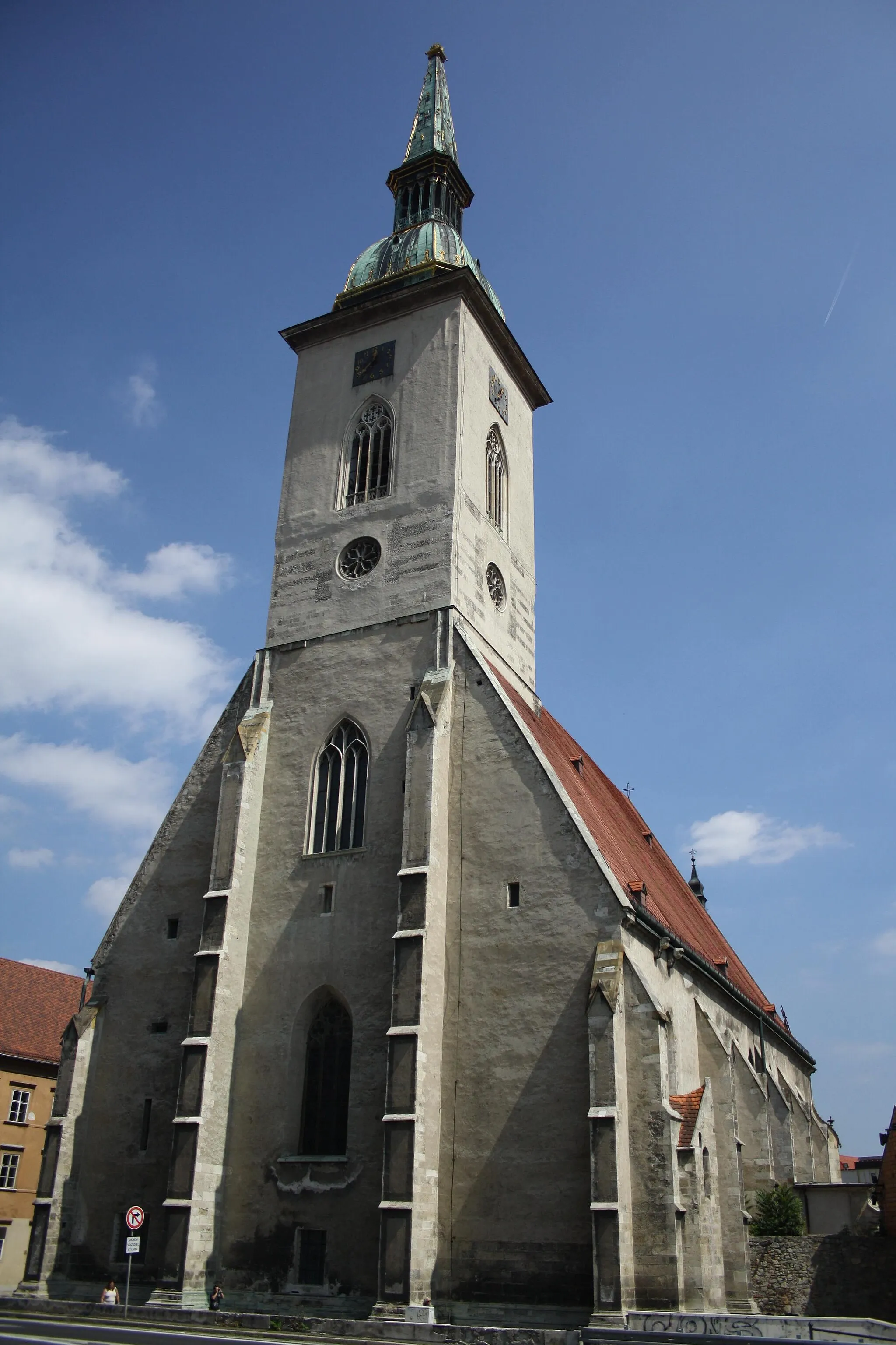 Photo showing: Cathedral of St. Martin in Bratislava, overview.
