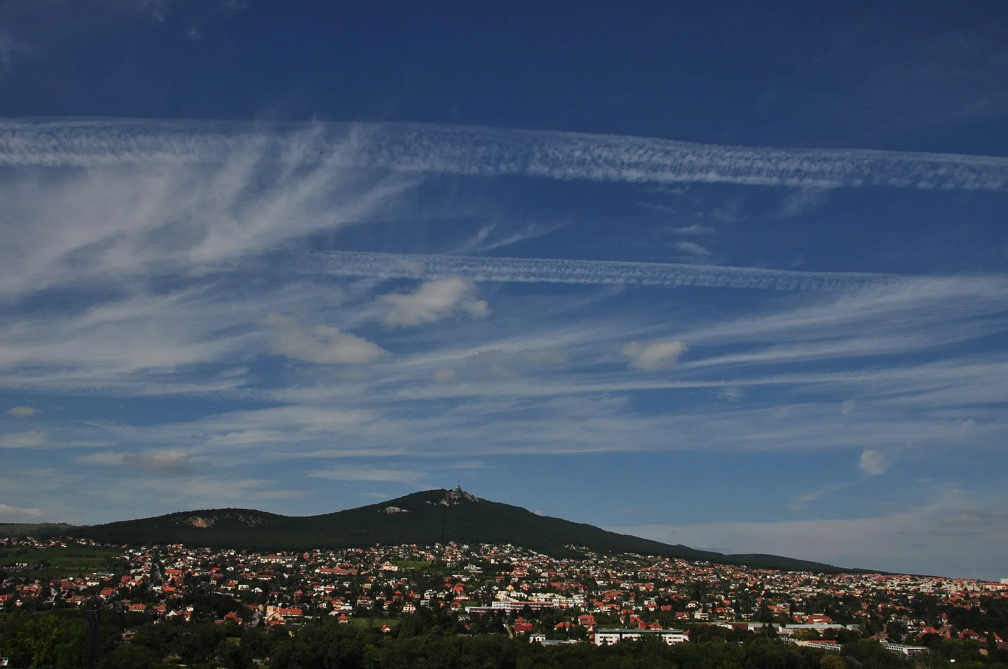 Photo showing: Chemtrails over Nitra Slovakia
