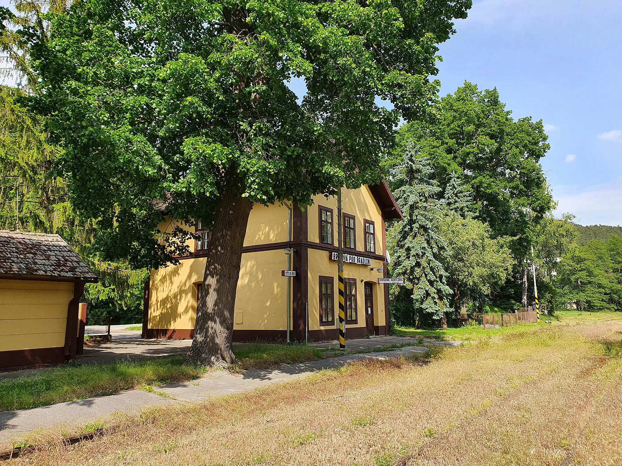 Photo showing: Železničná stanica v Brezovej