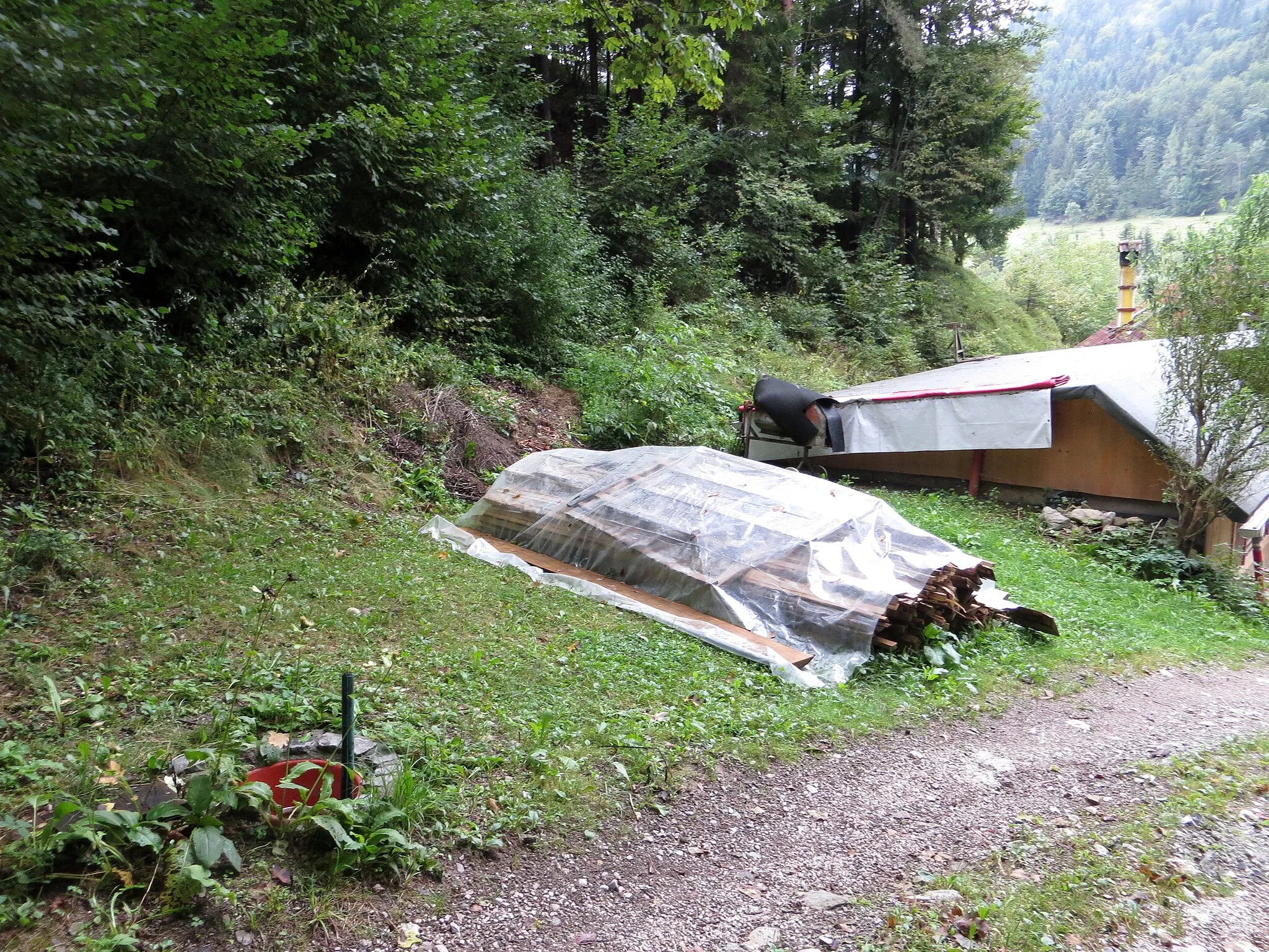 Photo showing: The Krajcer Farm Mass Grave in Gornji Dolič, Municipality of Mislinja, Slovenia