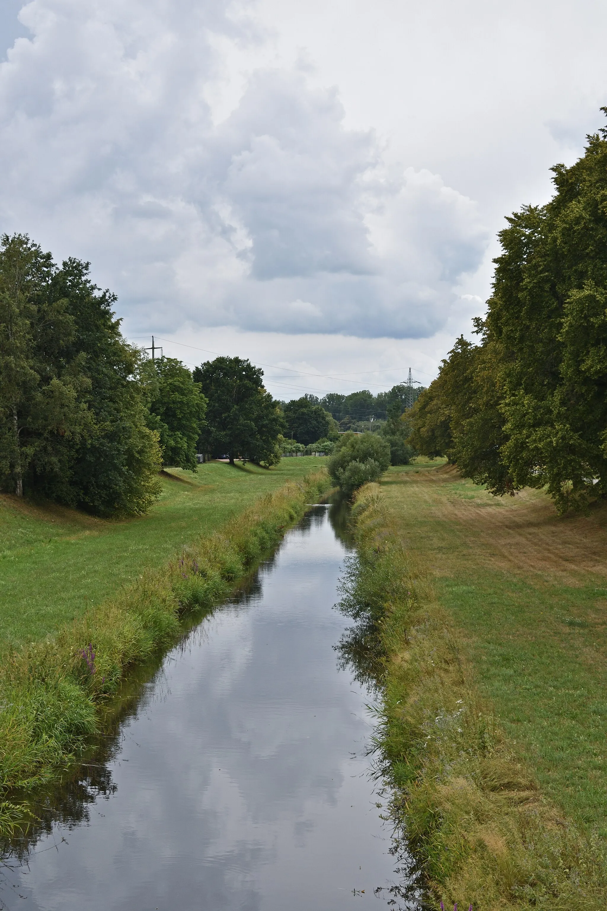 Photo showing: The Breg from Brigachweg, Donaueschingen, Baden-Württemberg, Germany